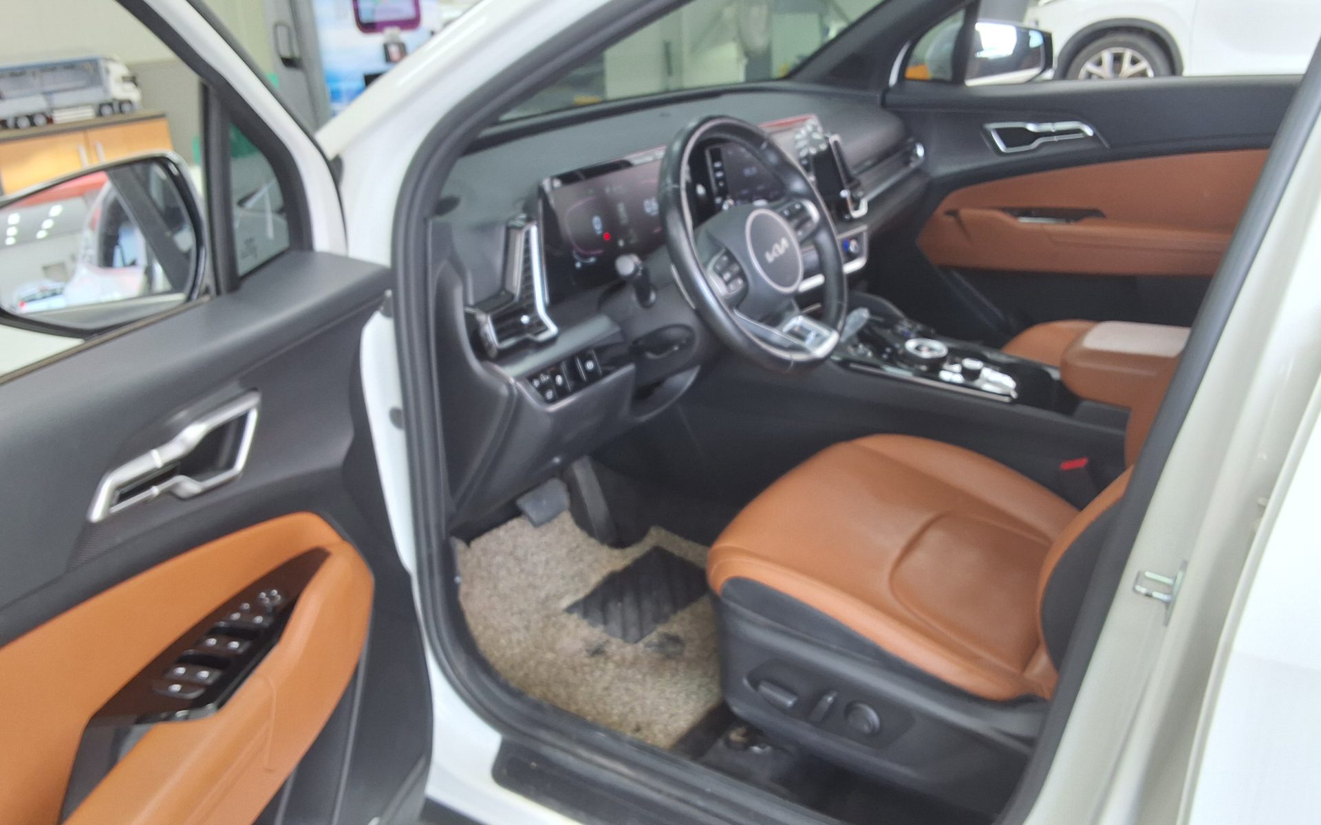 2022 - kia sportage