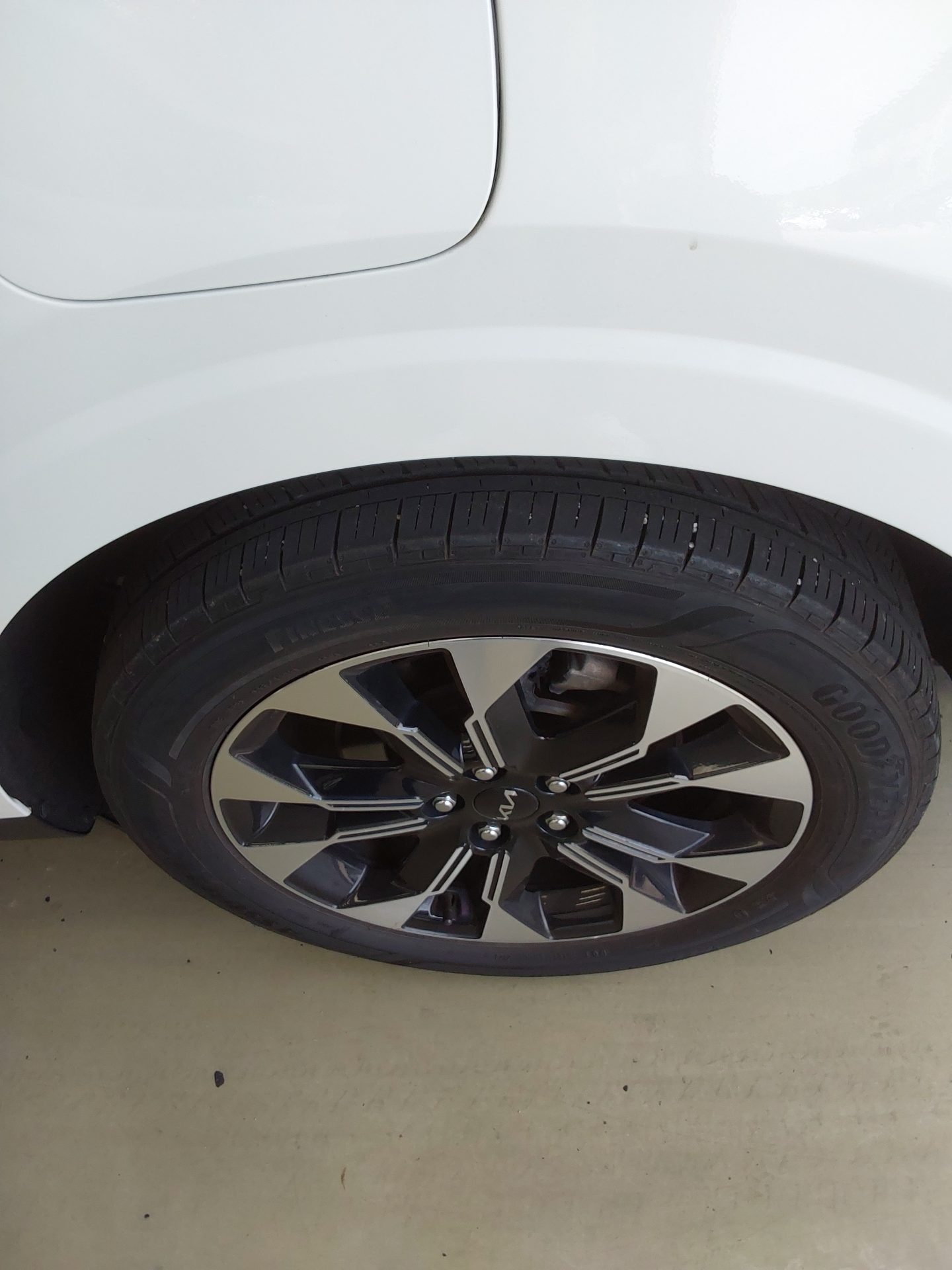 2023 - kia carnival