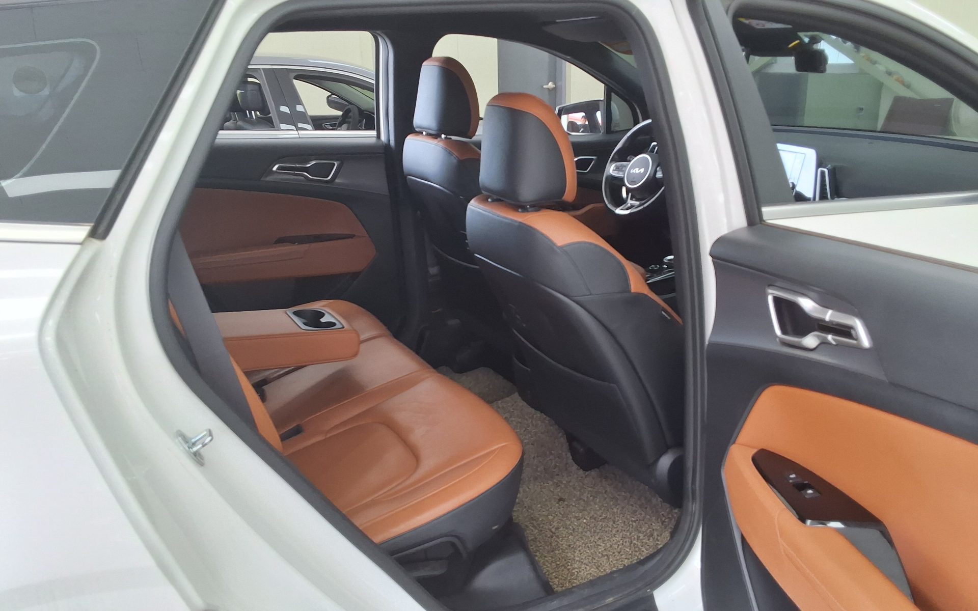2022 - kia sportage