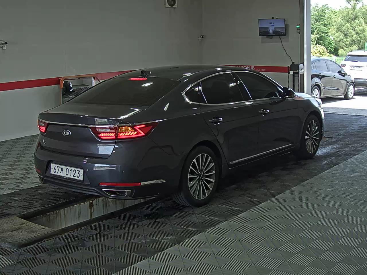 2017 - kia k7