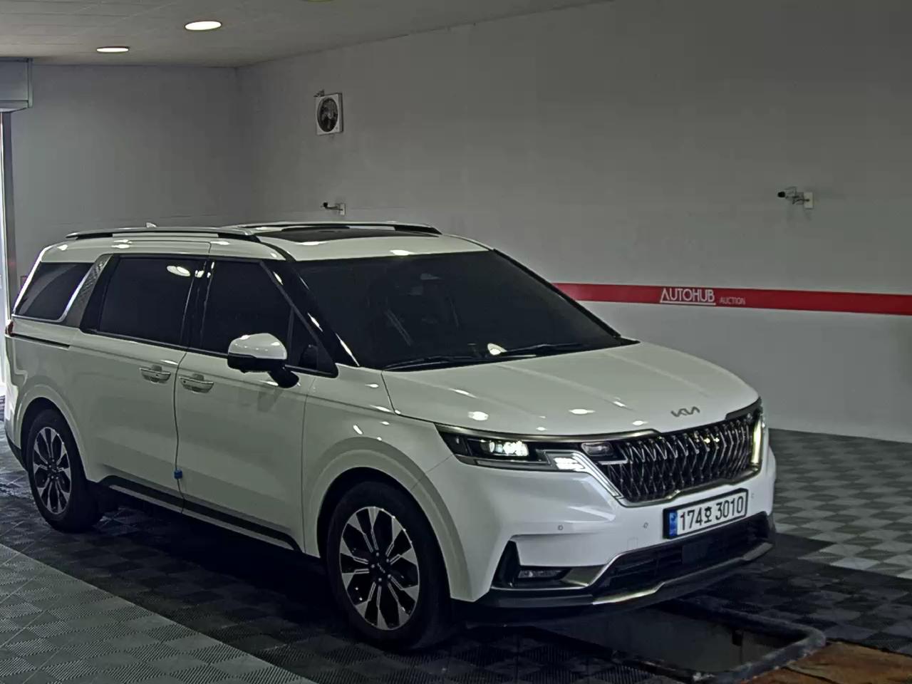 2023 - kia carnival