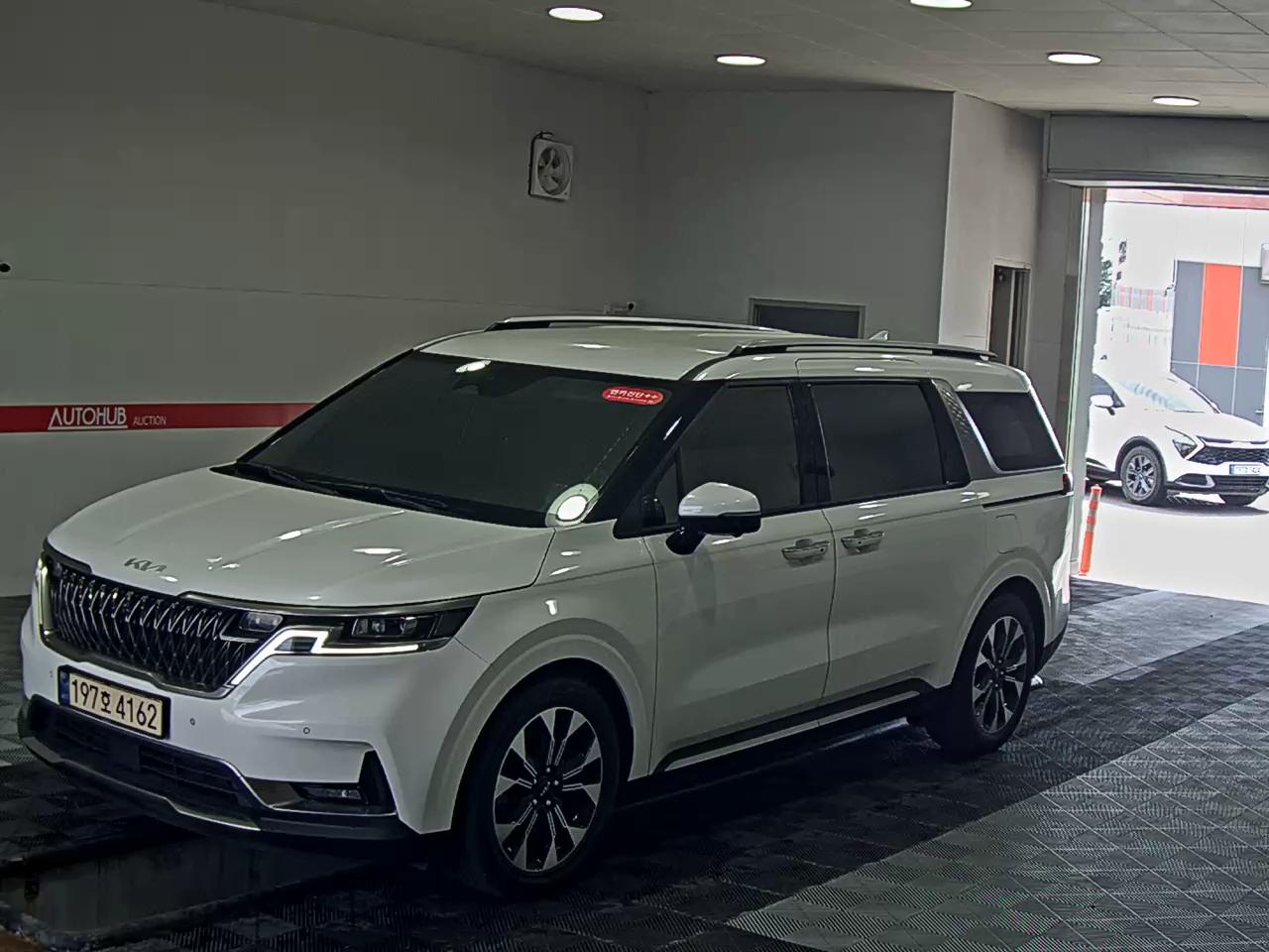 KIA CARNIVAL (KA4) OUTDOOR
