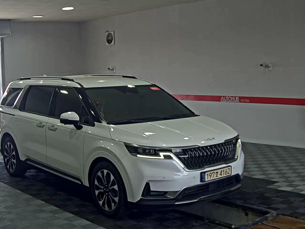 2023 - kia carnival