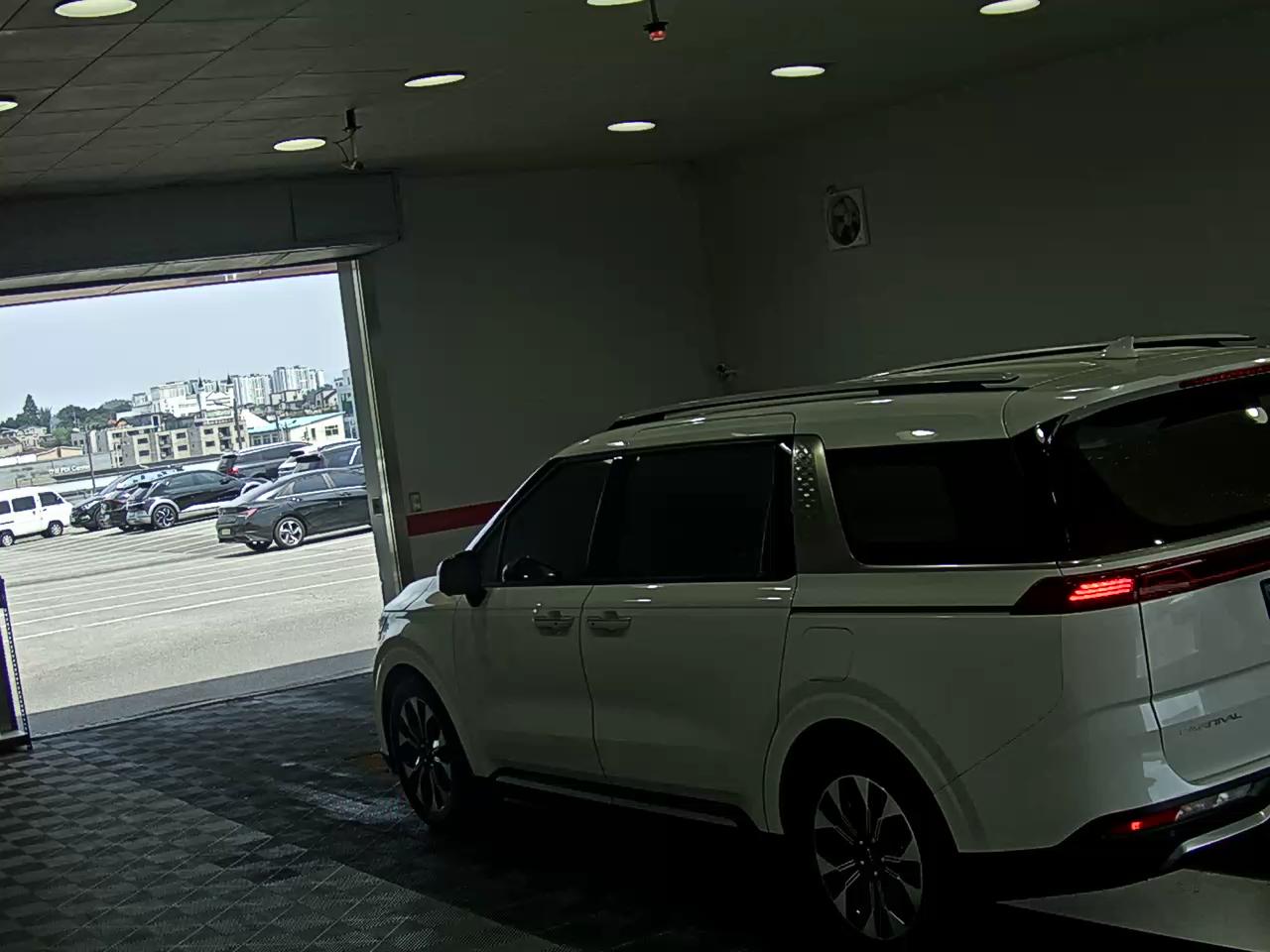 2023 - kia carnival