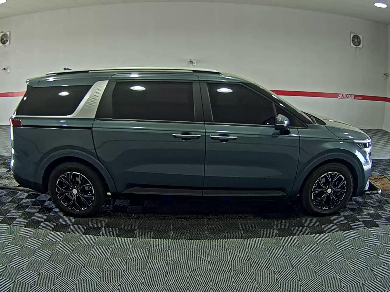 2021 - kia carnival