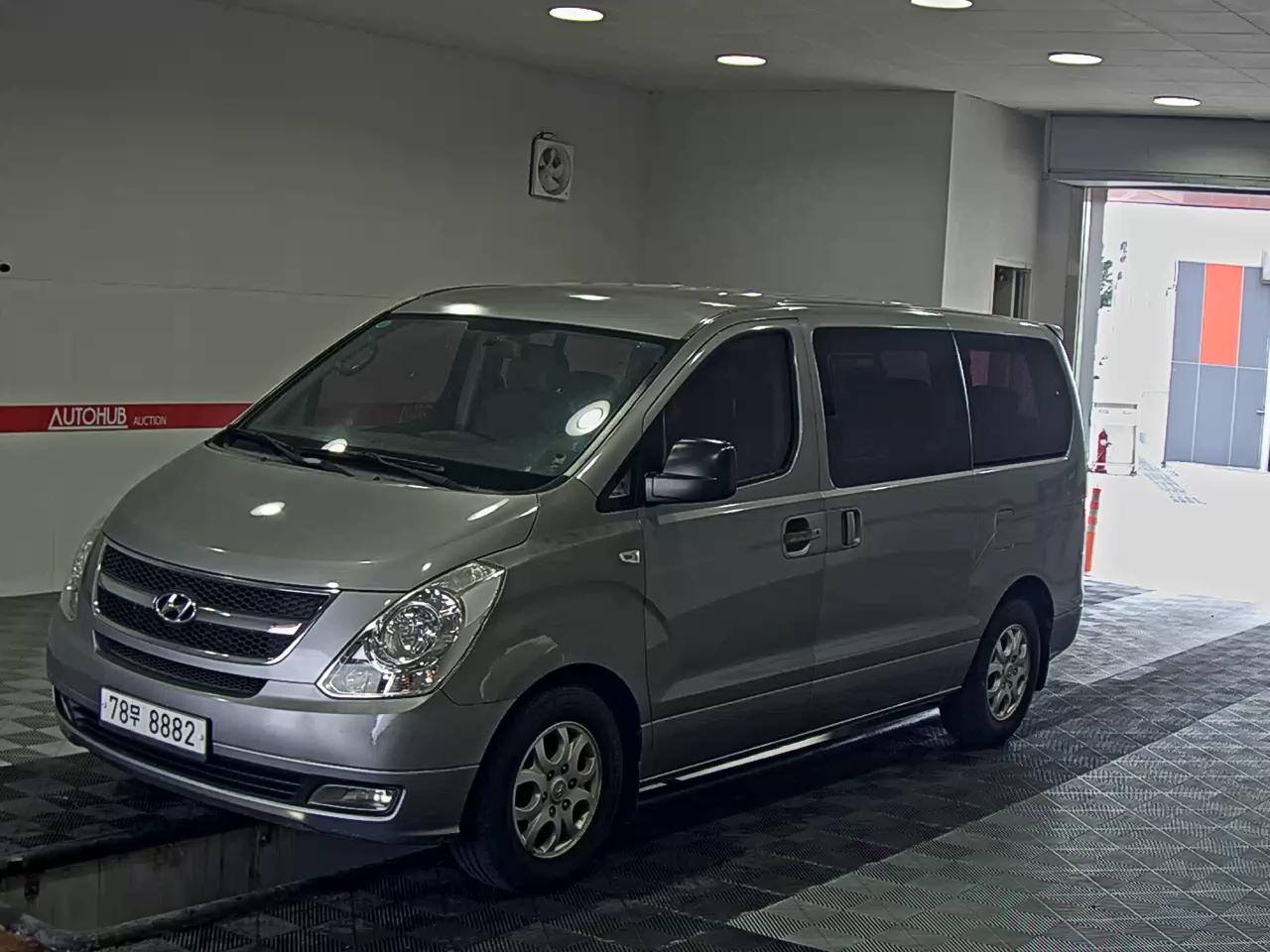 HYUNDAI GRAND STAREX CVX