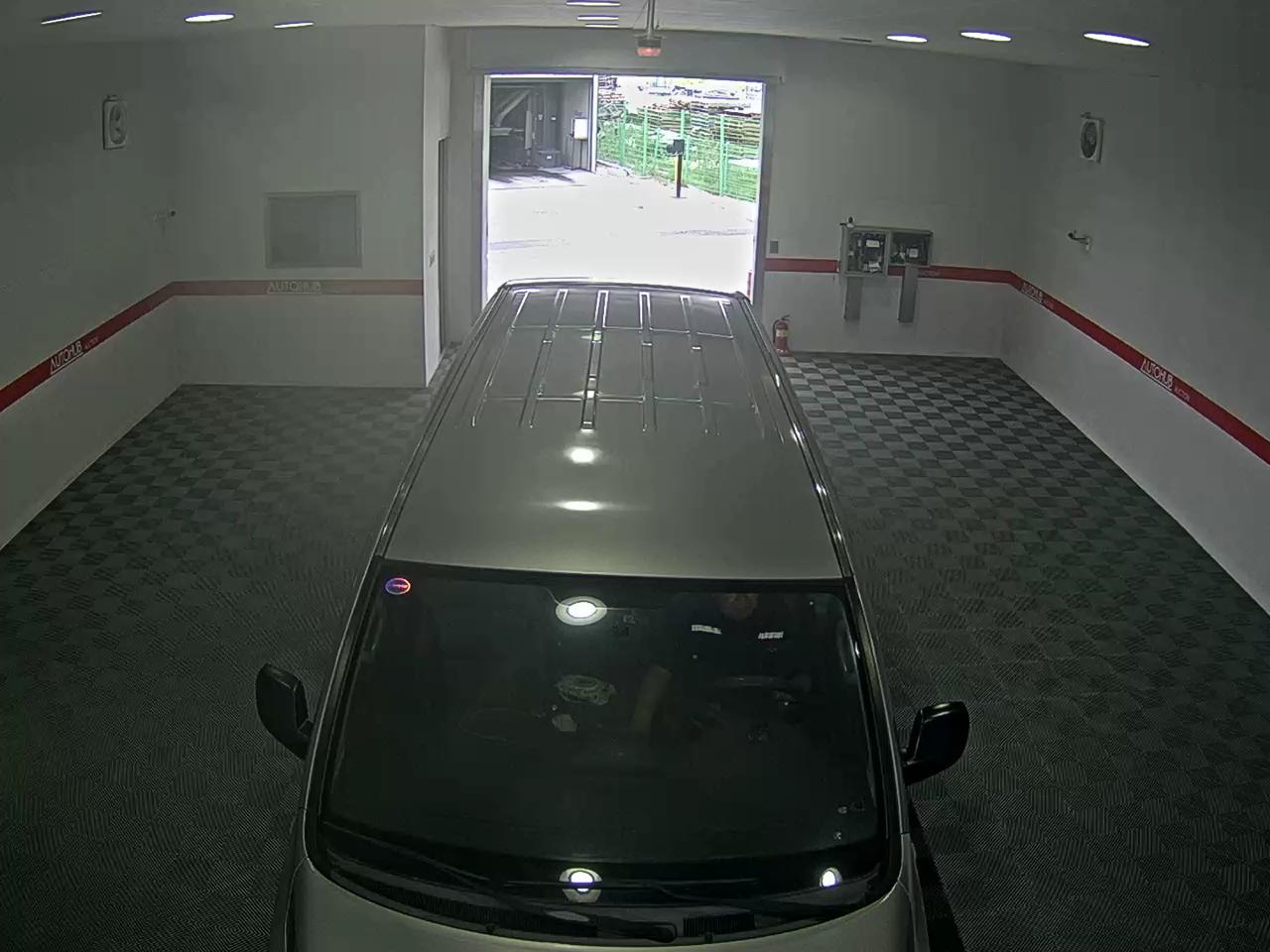 2011 - hyundai grand starex