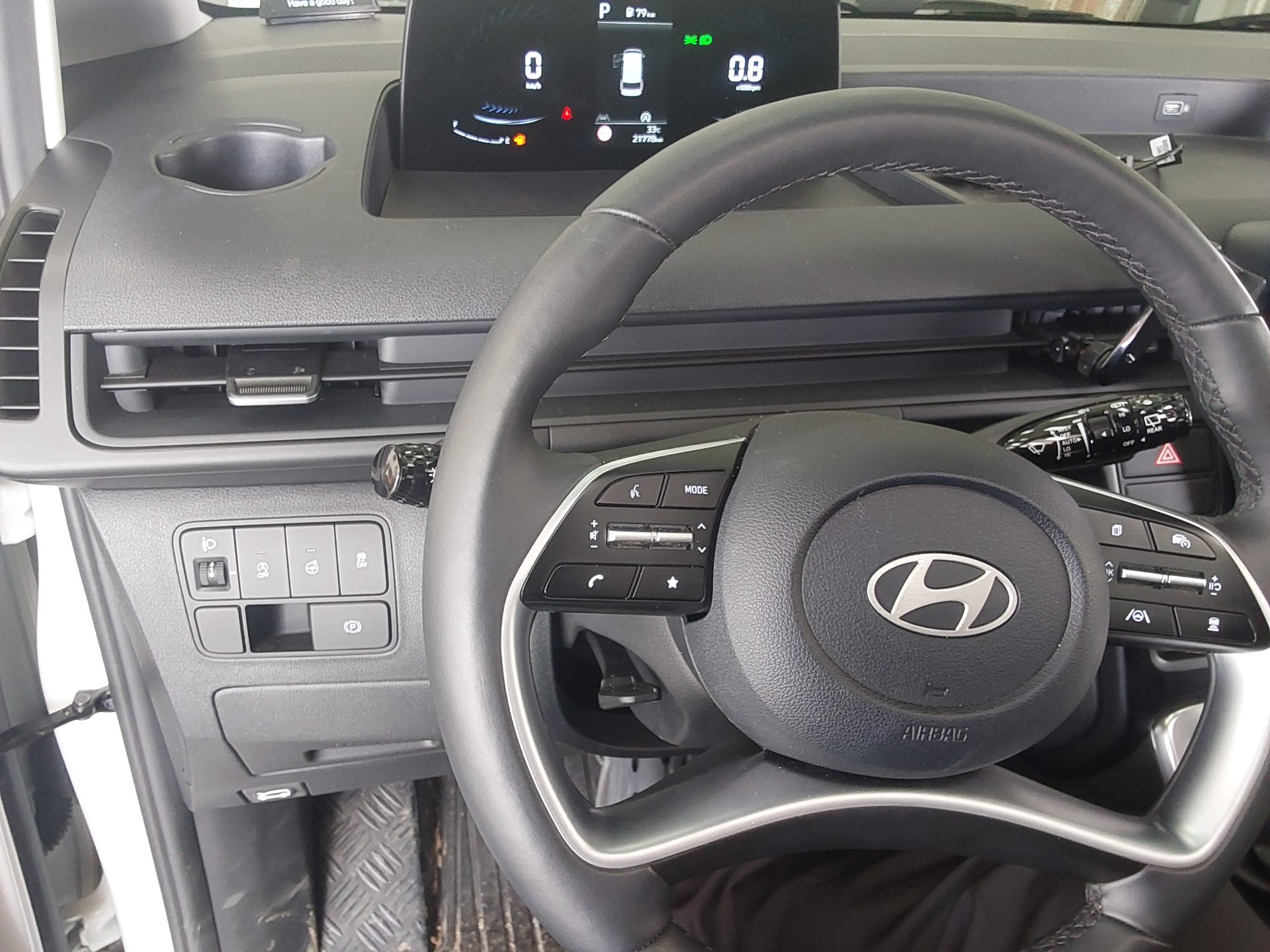 2025 - hyundai staria