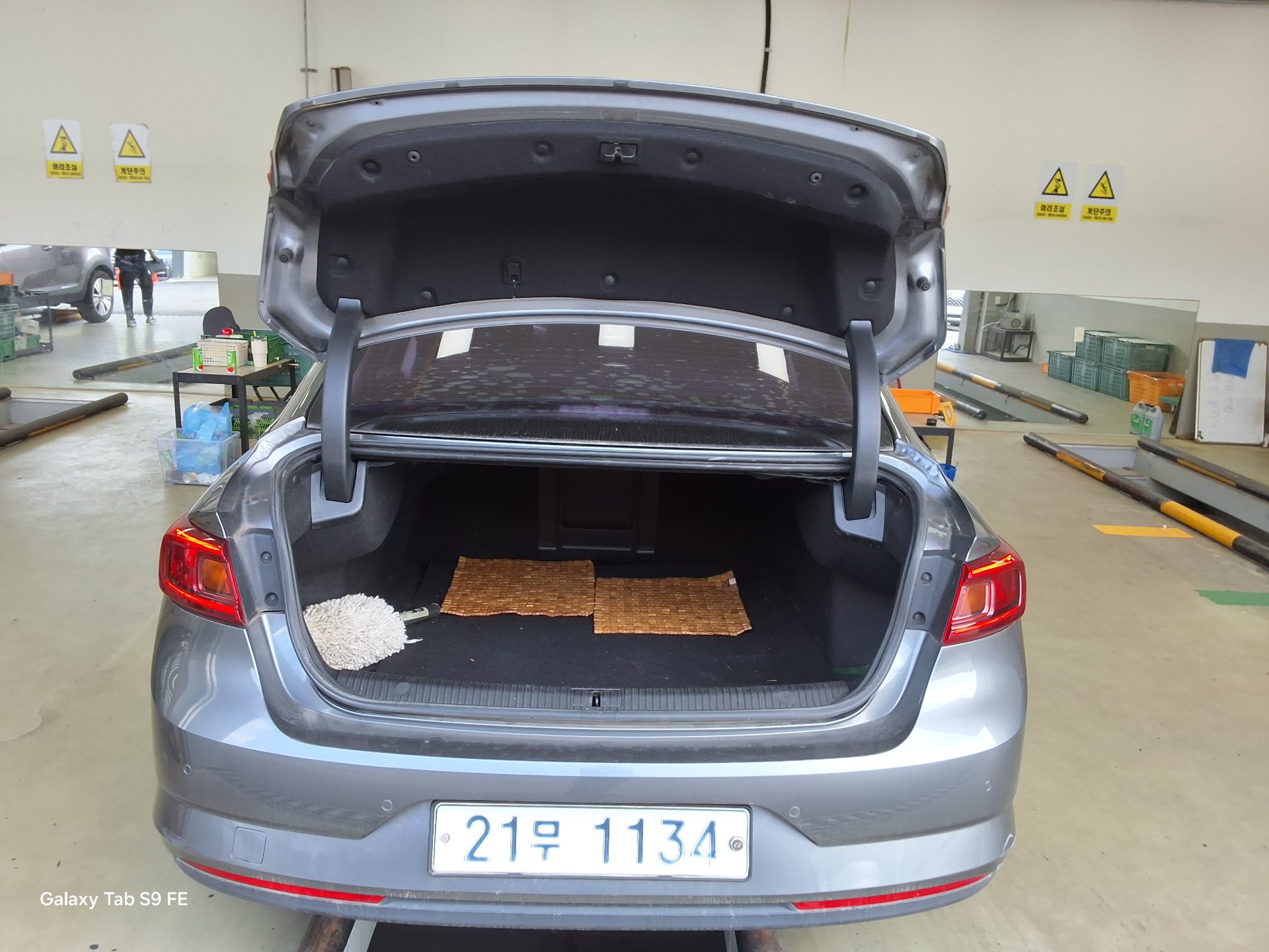 2016 - renault sm6
