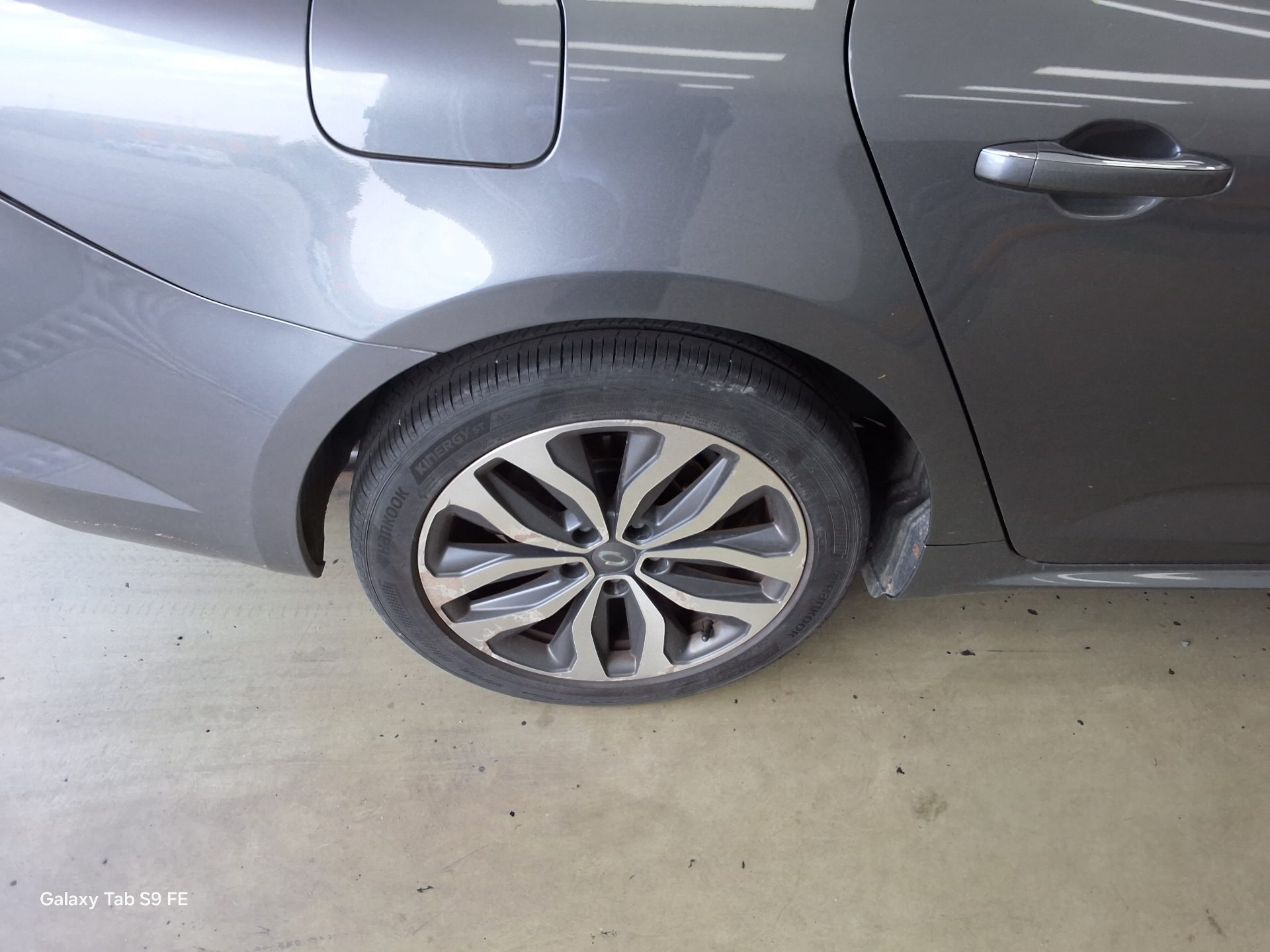 2016 - renault sm6
