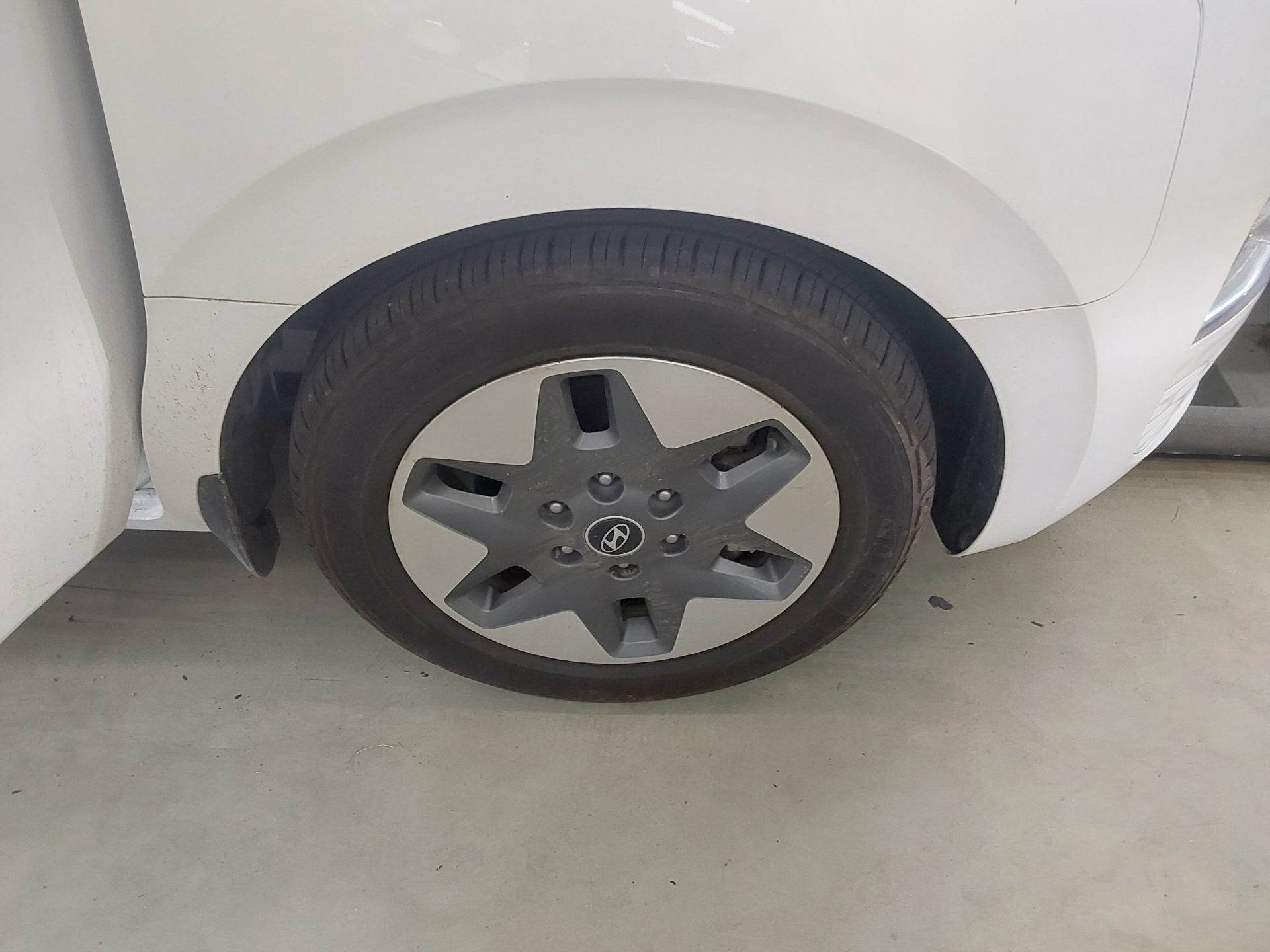 2025 - hyundai staria