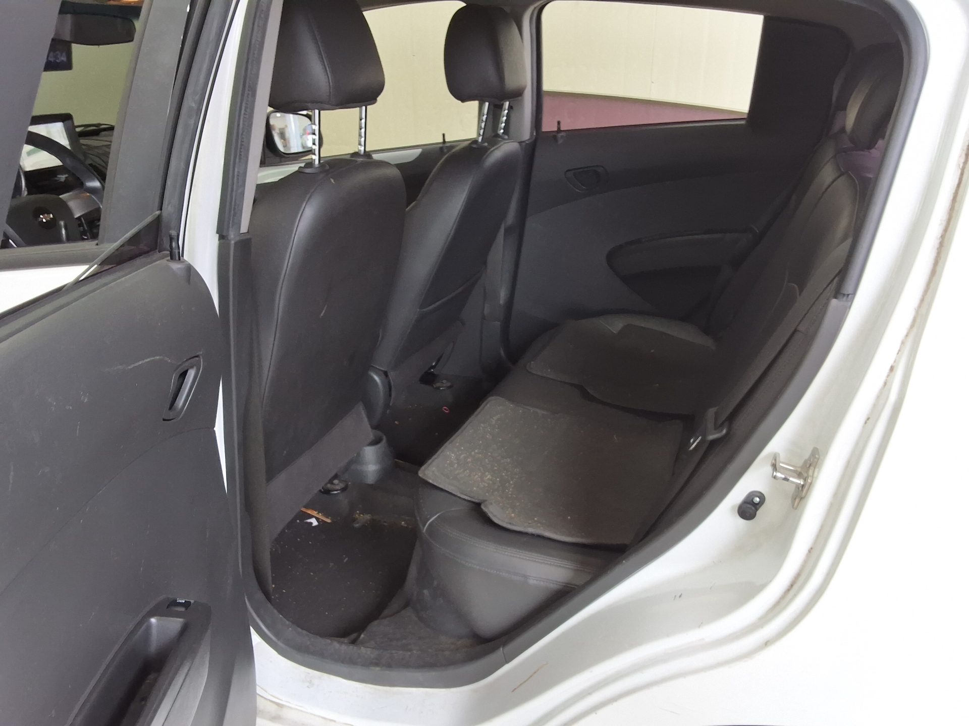 2015 - chevrolet spark