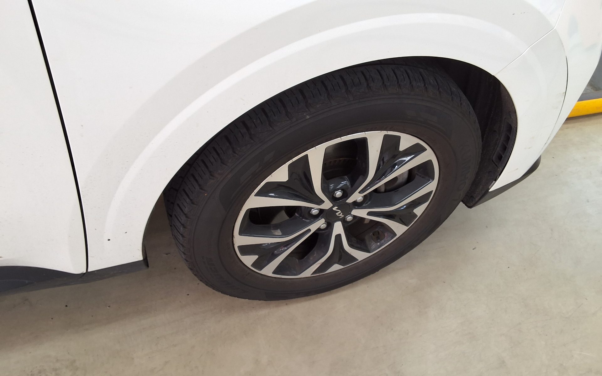 2023 - kia carnival