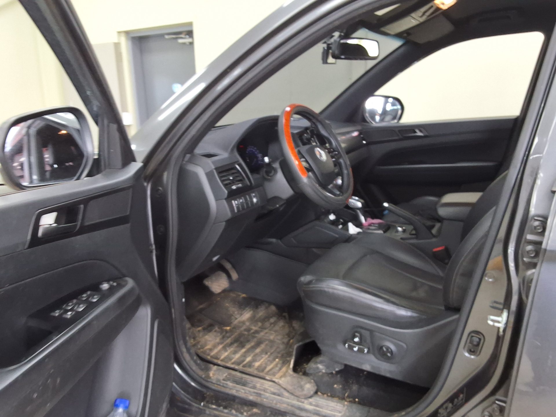 2020 - ssangyong rexton