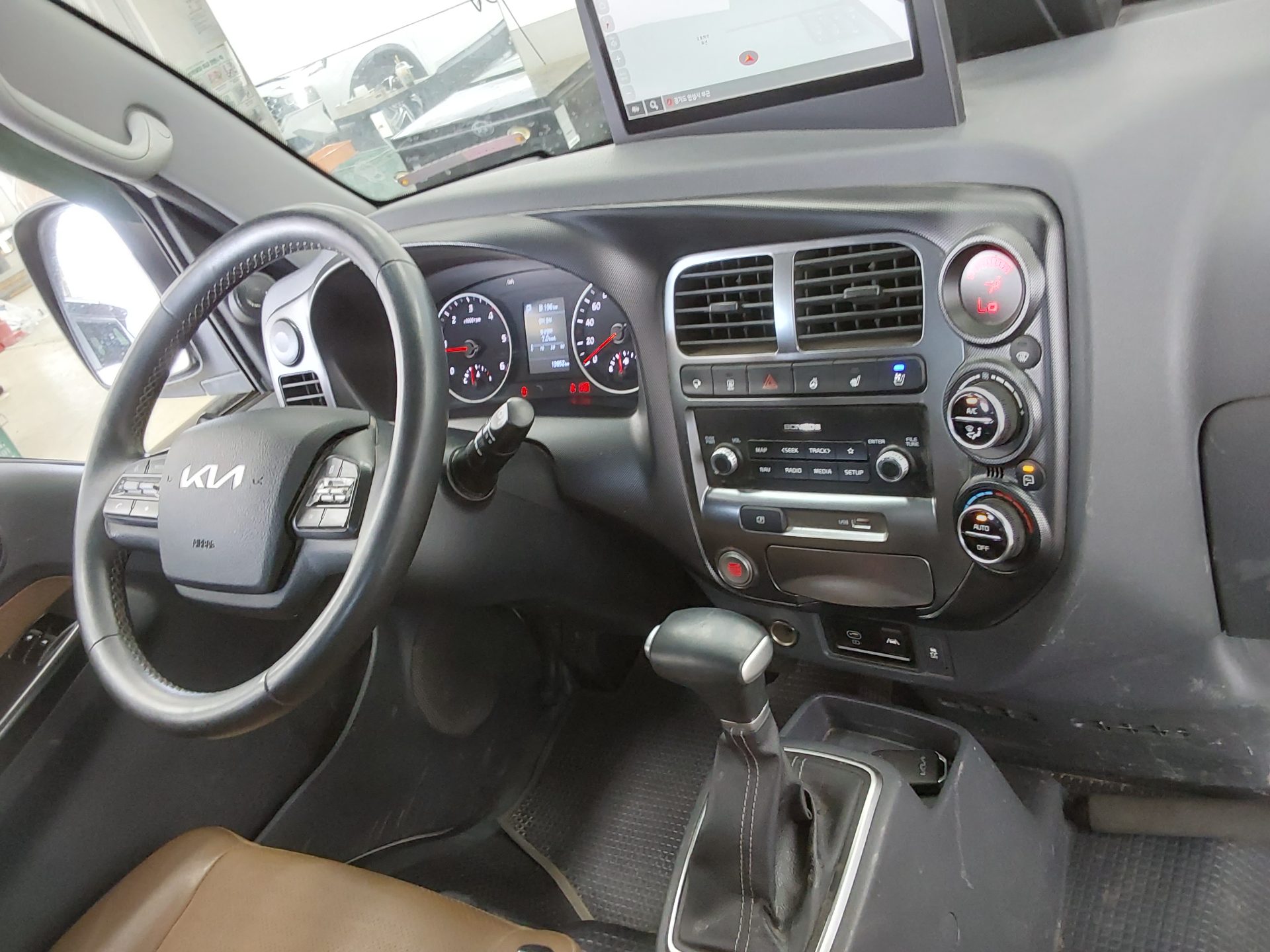 2024 - kia bongo