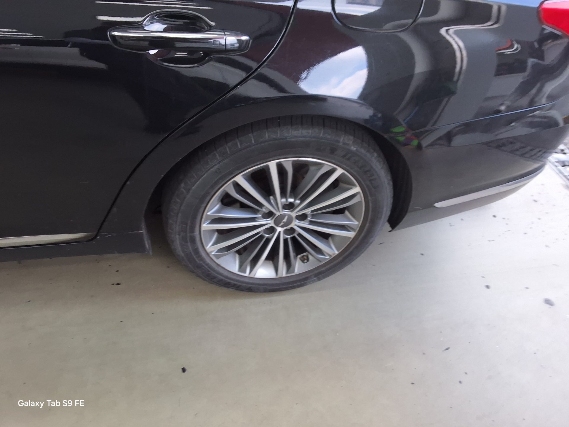 2017 - genesis eq900