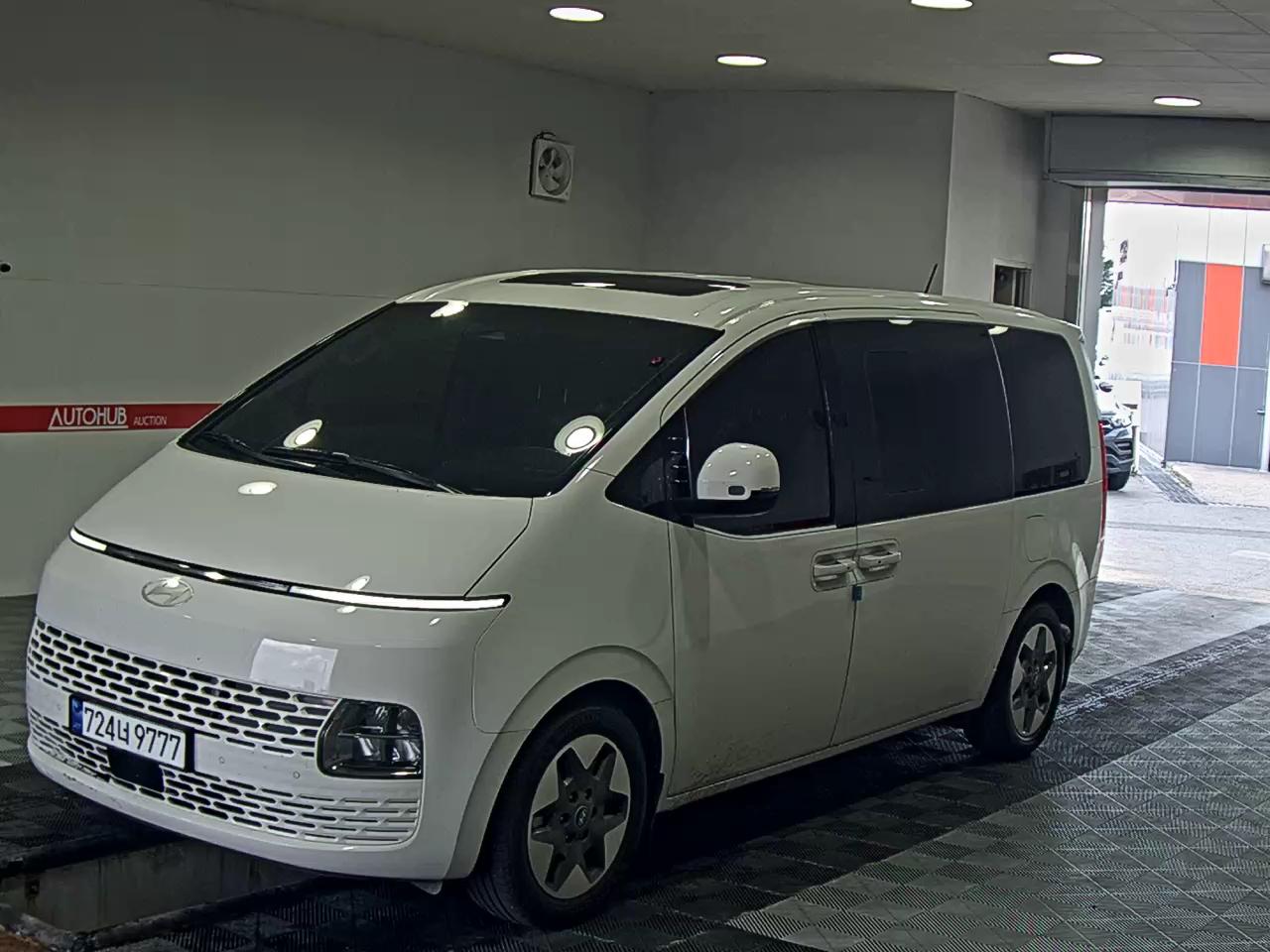 HYUNDAI STARIA TOURER