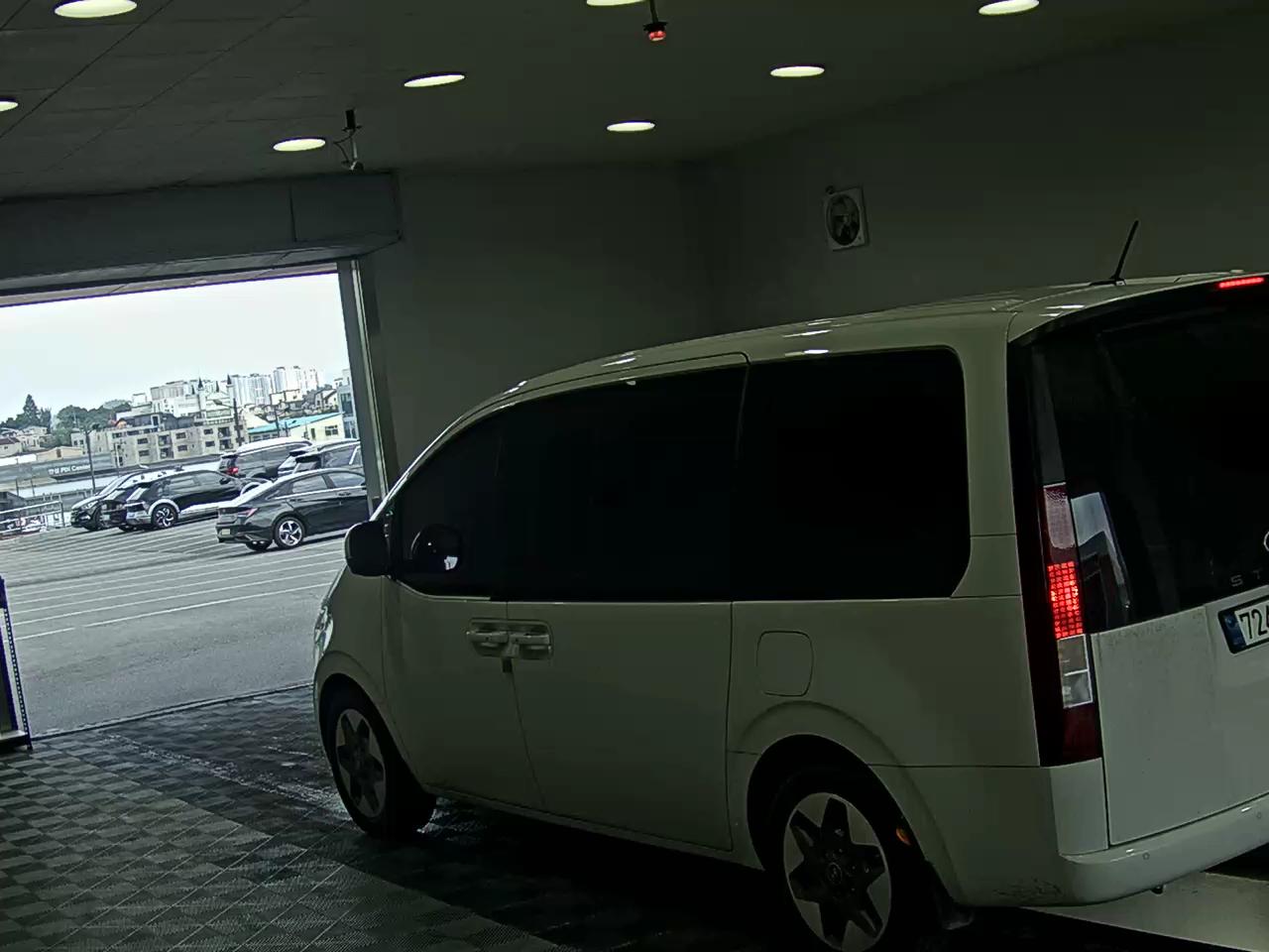 2025 - hyundai staria