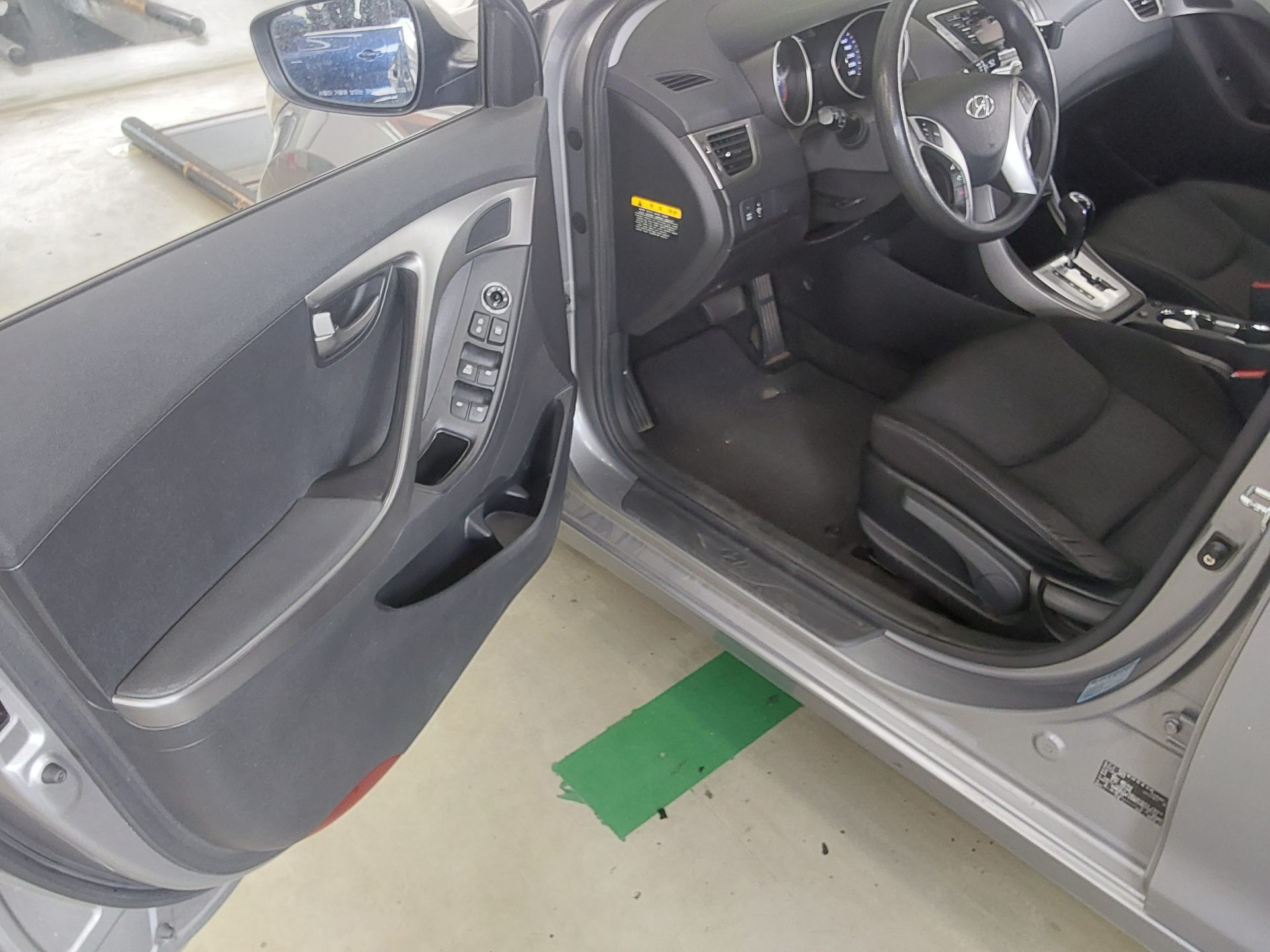 2012 - hyundai avante
