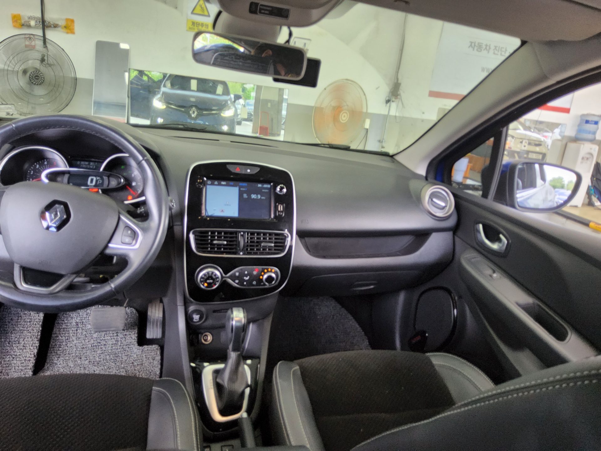 2019 - renault clio