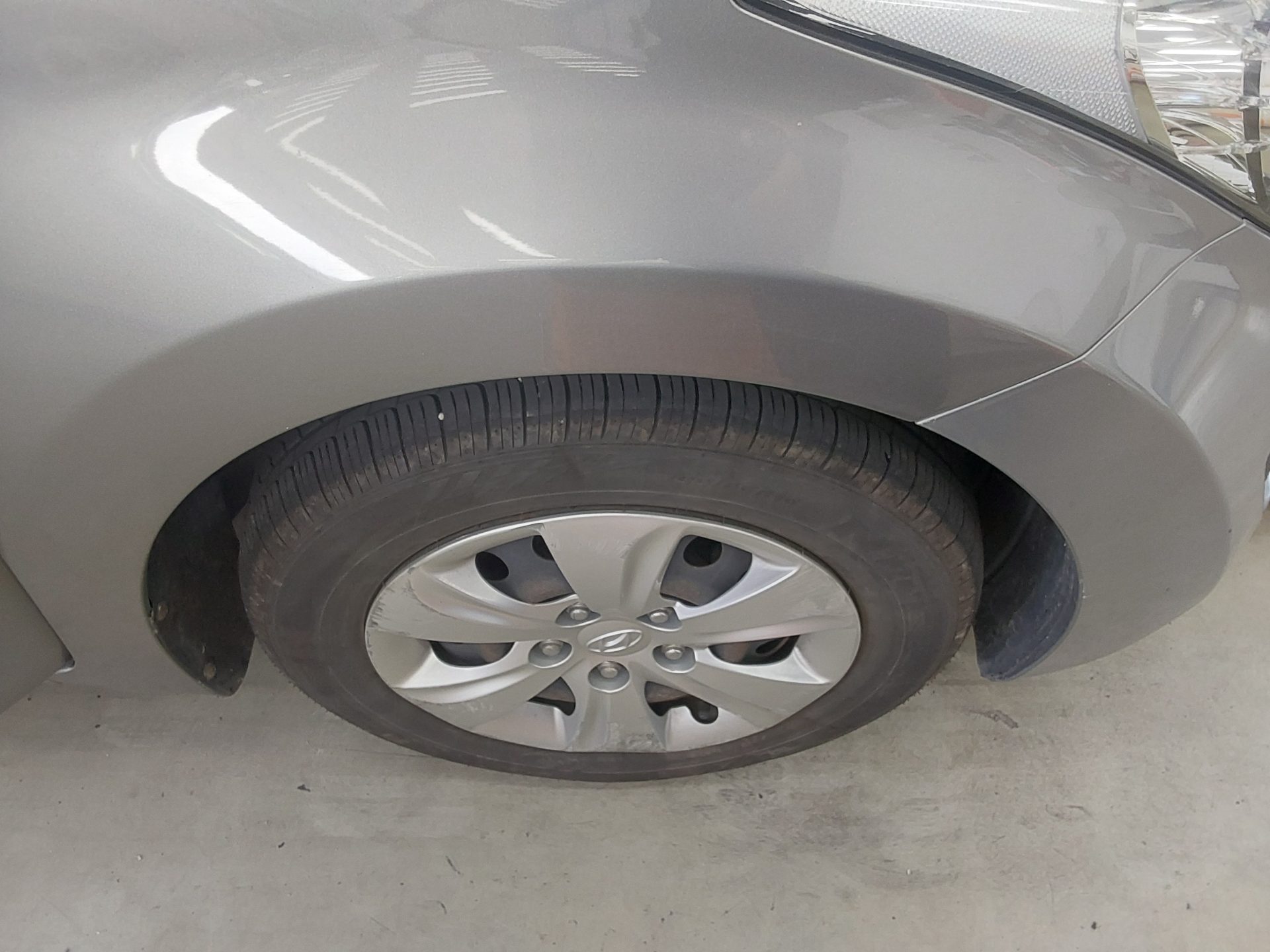 2012 - hyundai avante