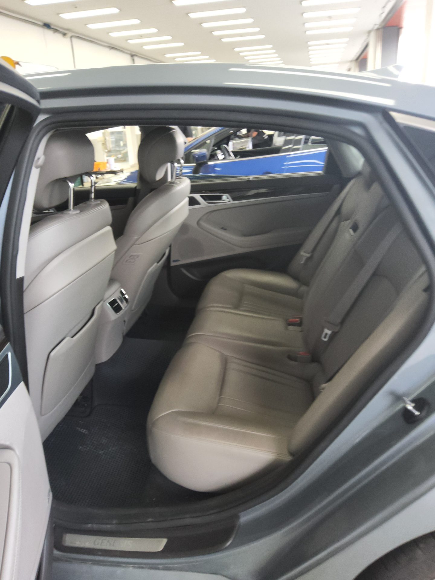 2014 - hyundai g330