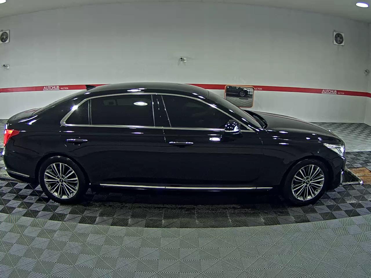 2017 - genesis eq900