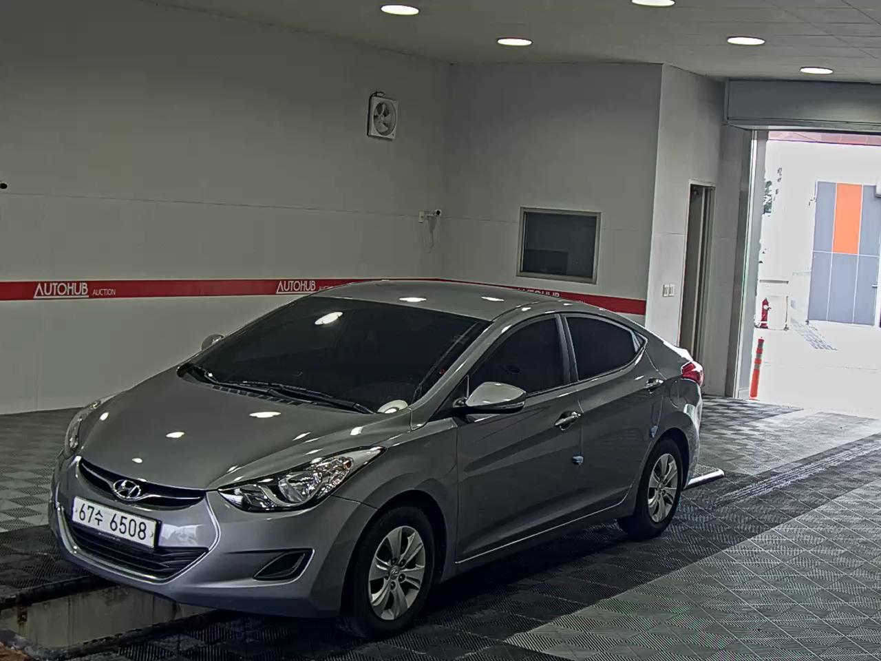 HYUNDAI AVANTE MD M16 GDi DELUXE