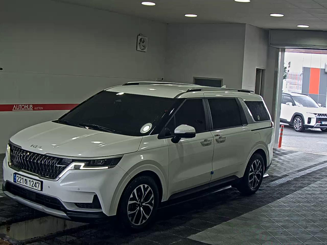 KIA CARNIVAL (KA4)