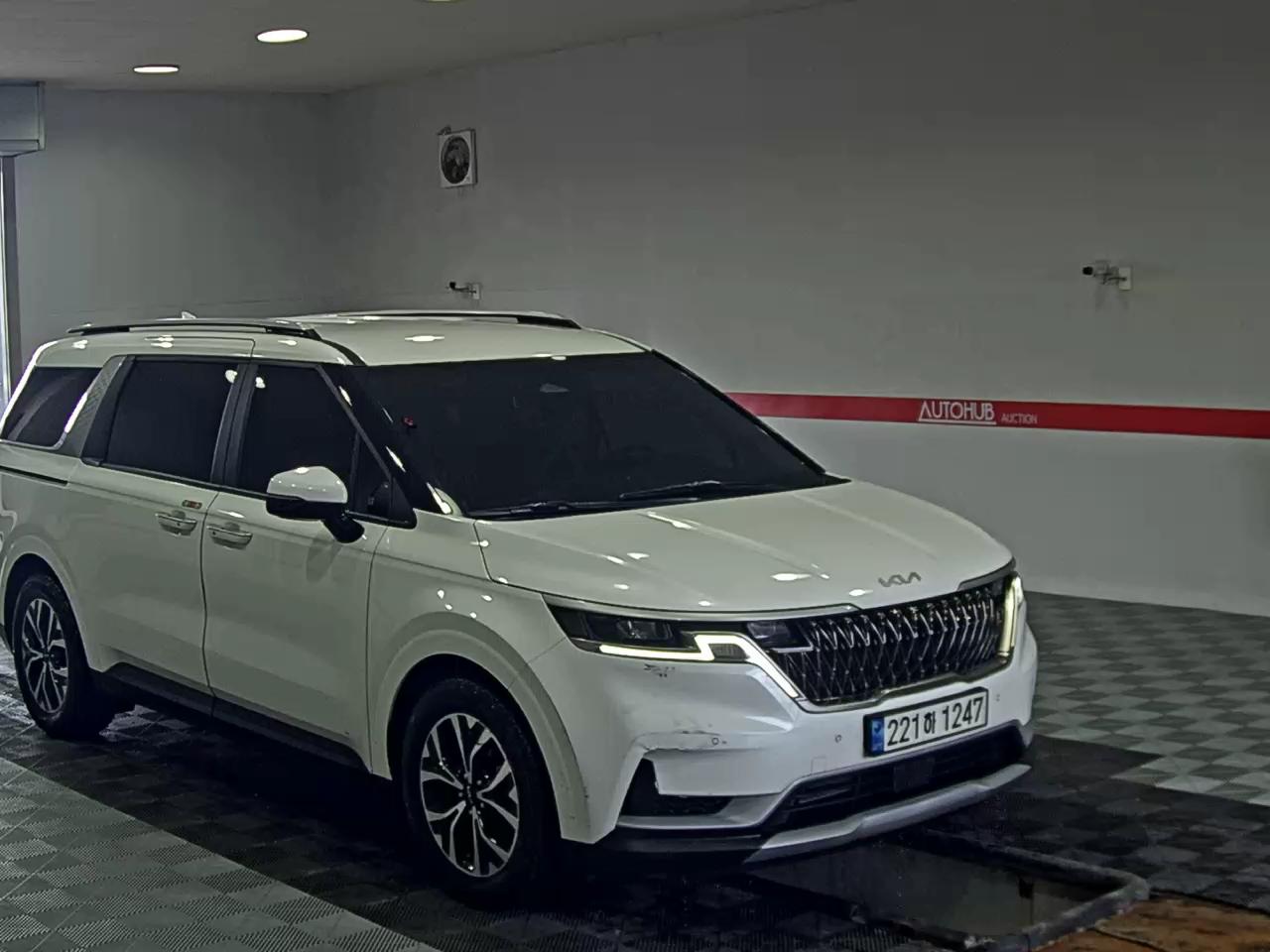 2023 - kia carnival