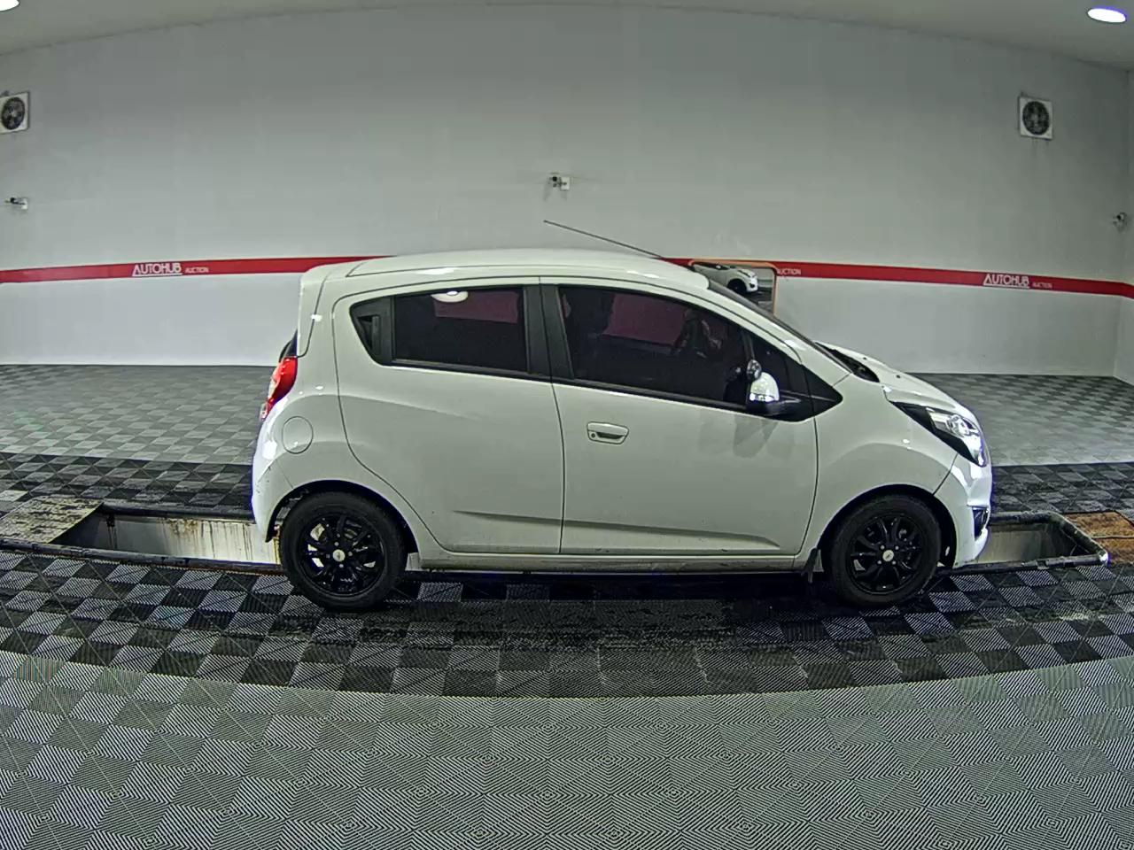 2015 - chevrolet spark