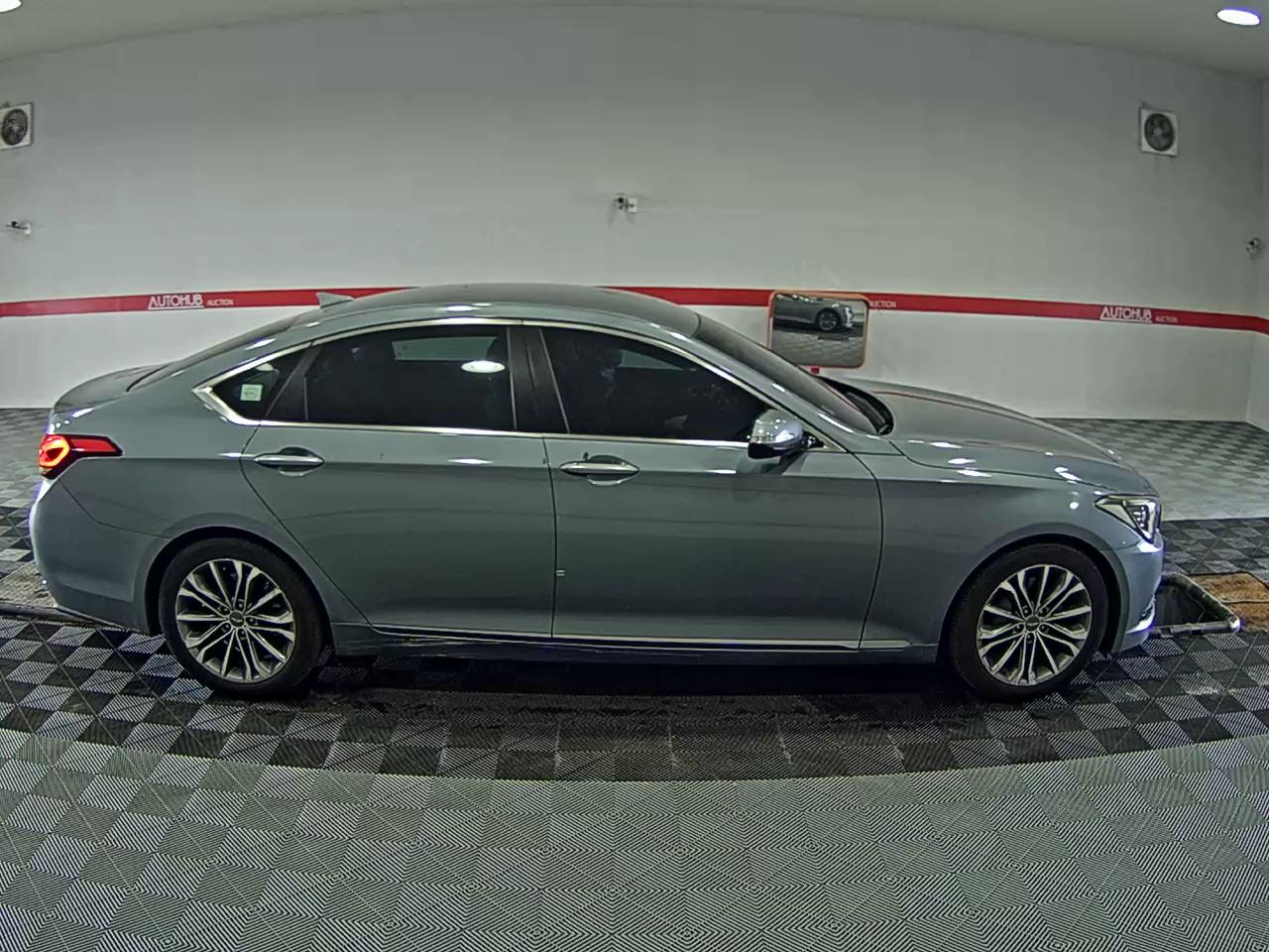 2014 - hyundai g330