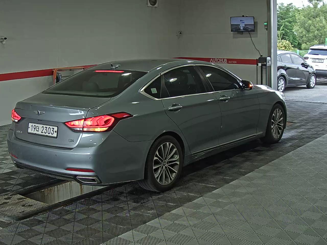 2014 - hyundai g330