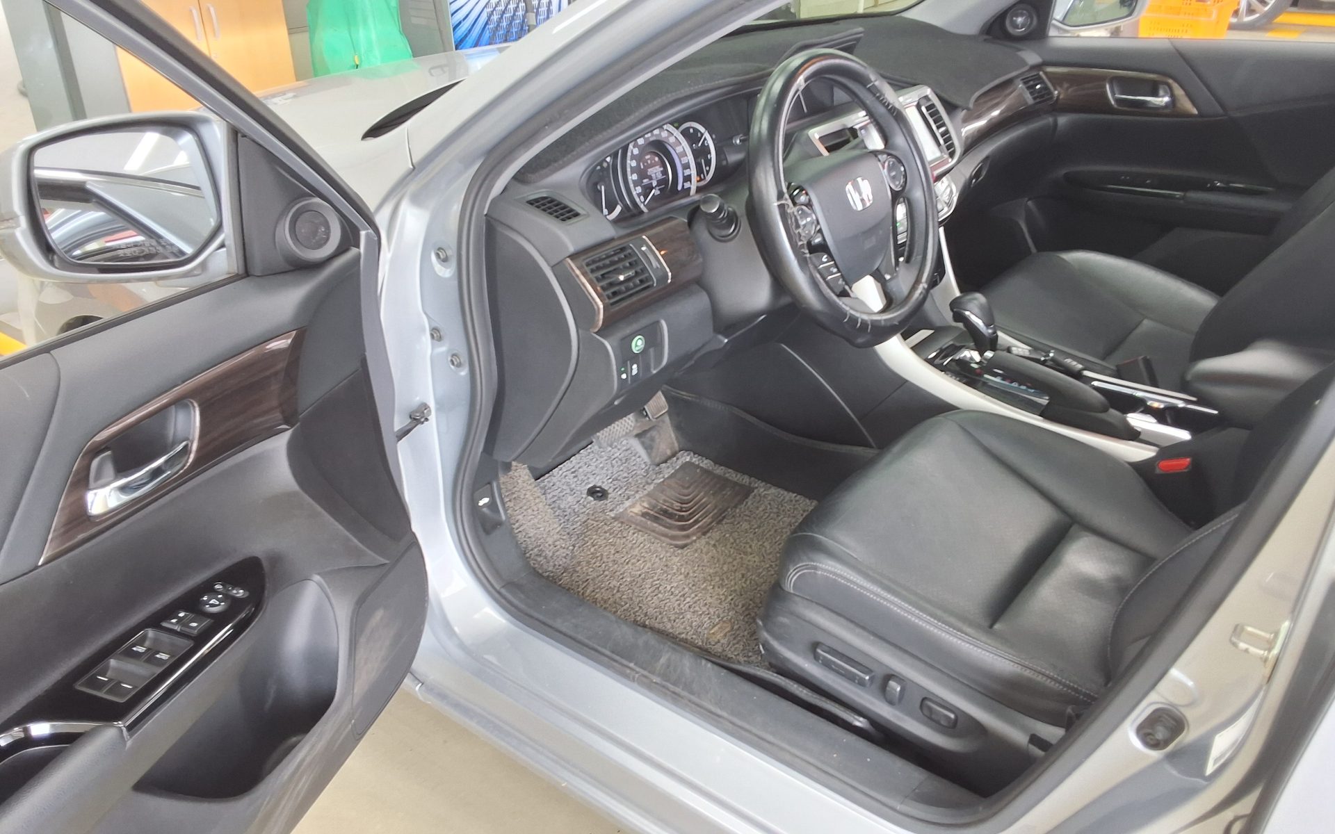 2017 - honda accord