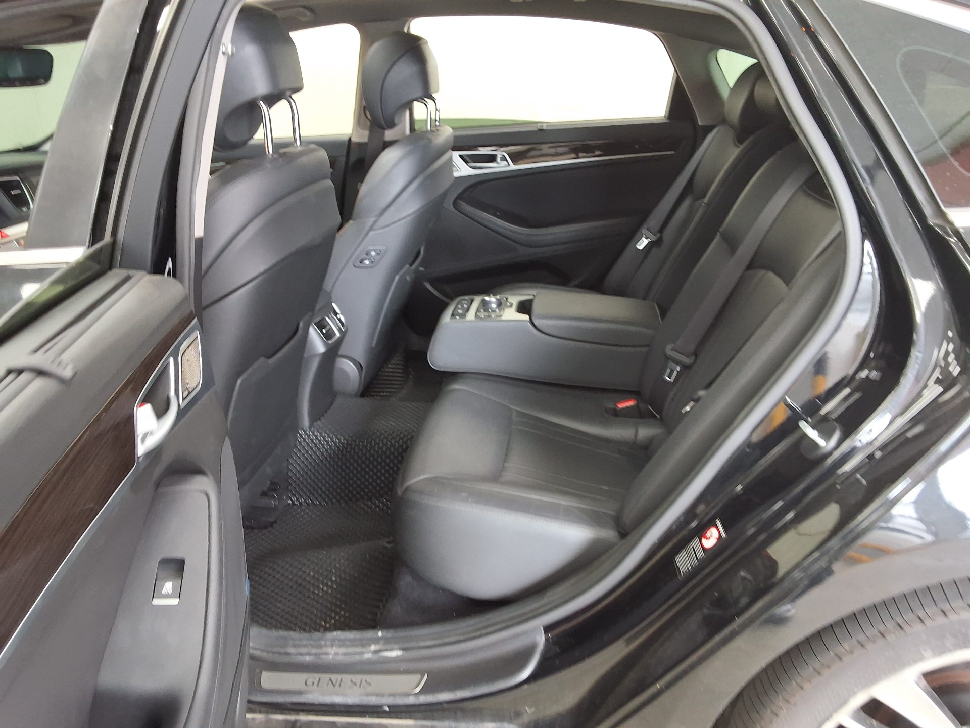 2017 - genesis g80