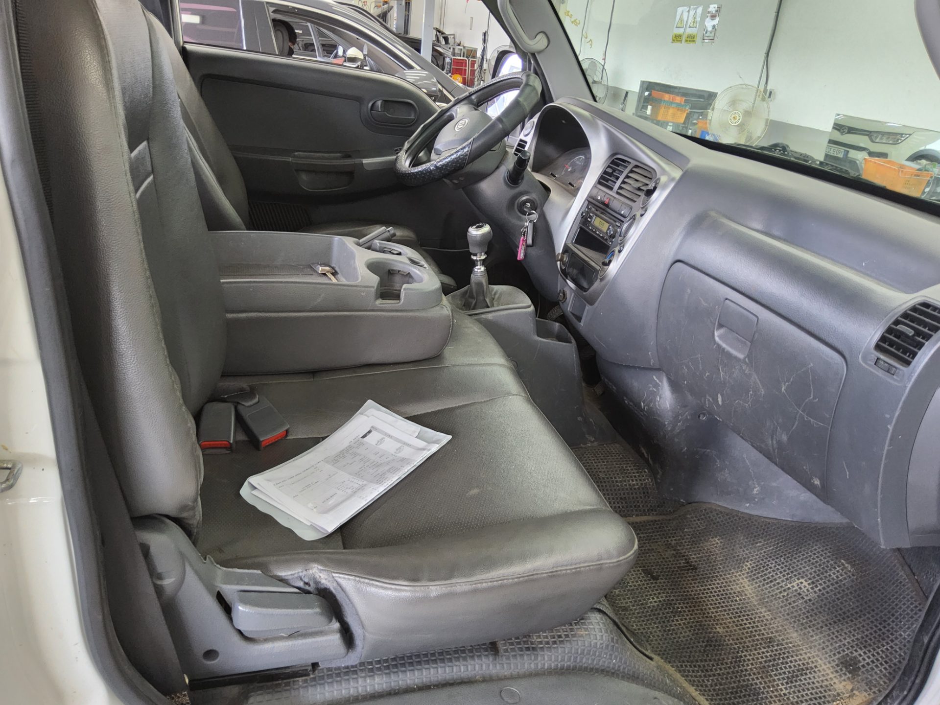 2013 - kia bongo