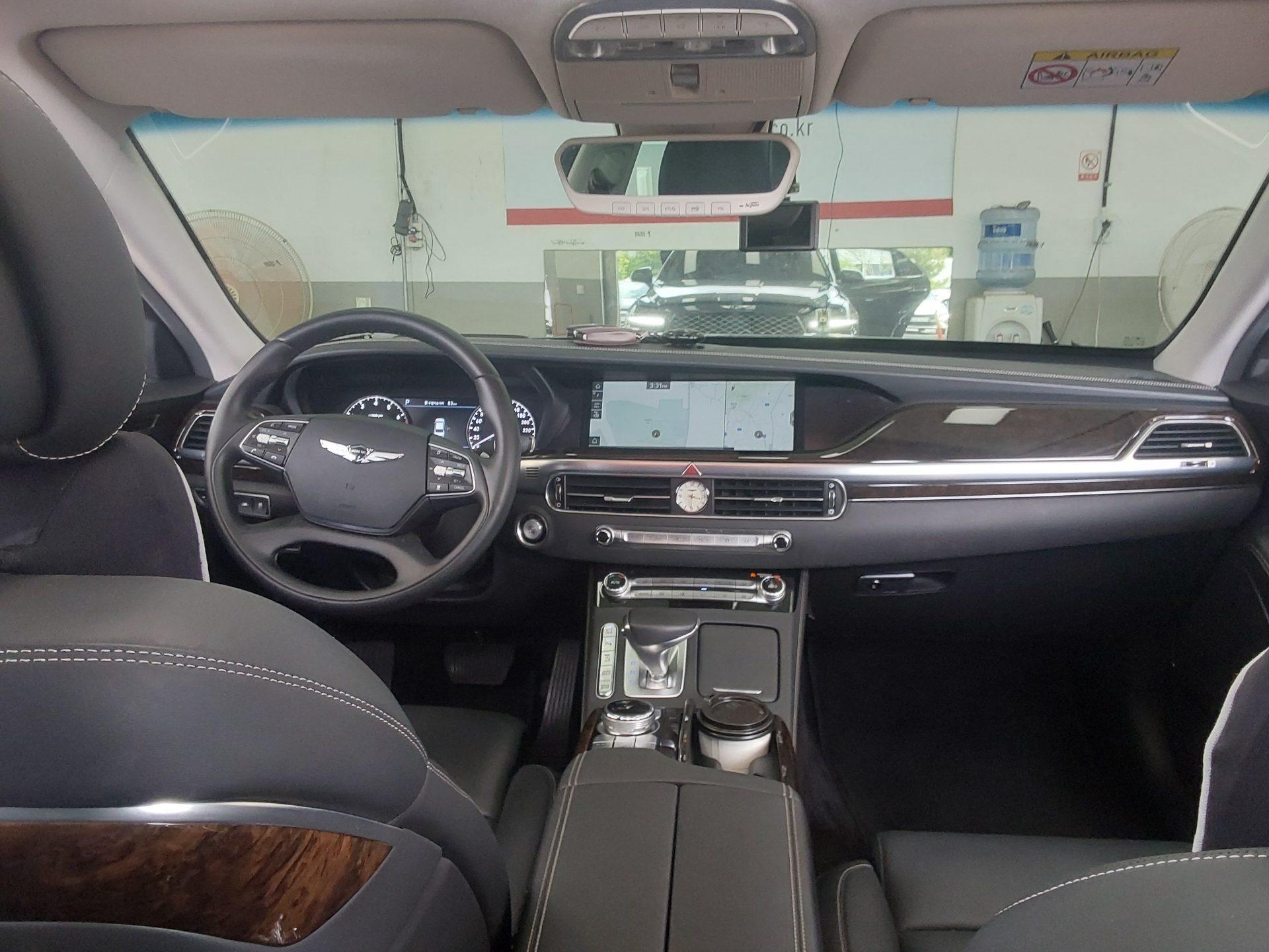 2021 - genesis g90
