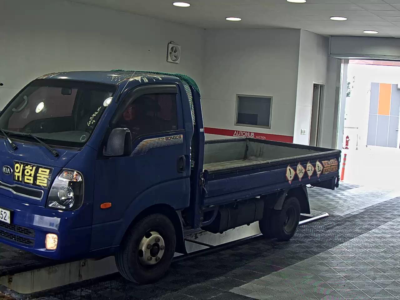 KIA BONGO III CARGO TON STANDARD CAB EXTRA WHEELBASE