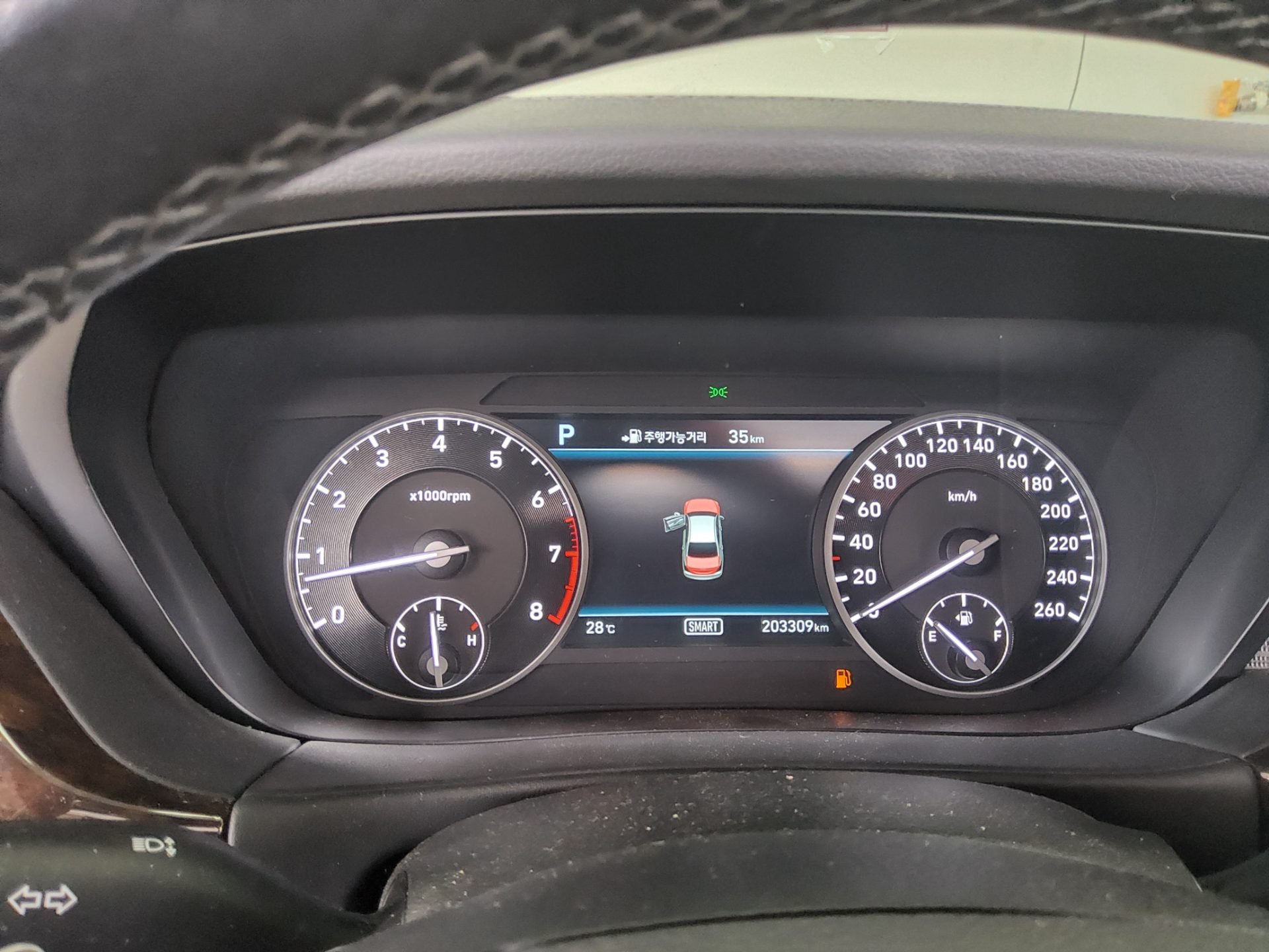 2016 - genesis eq900