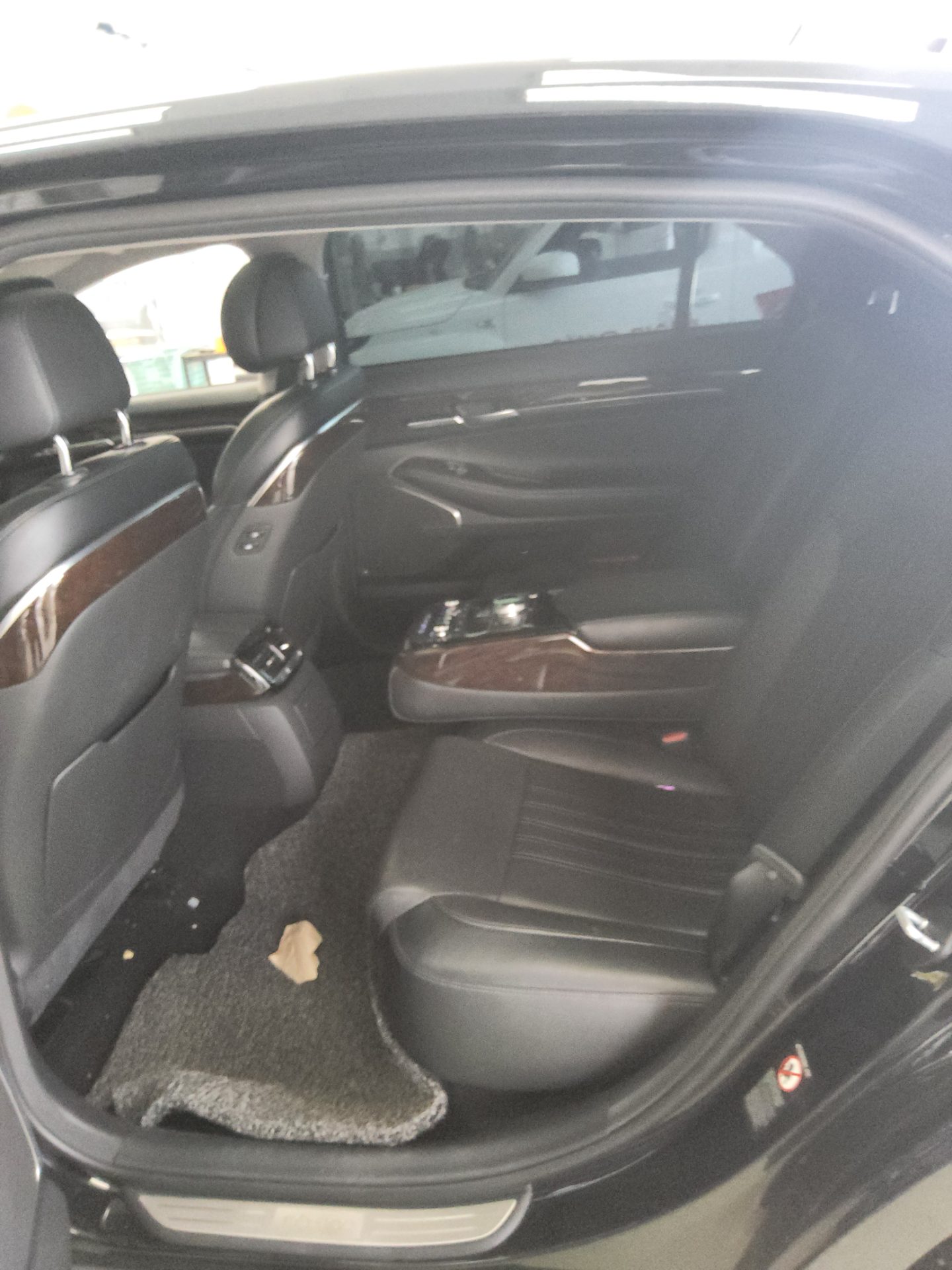 2016 - genesis eq900
