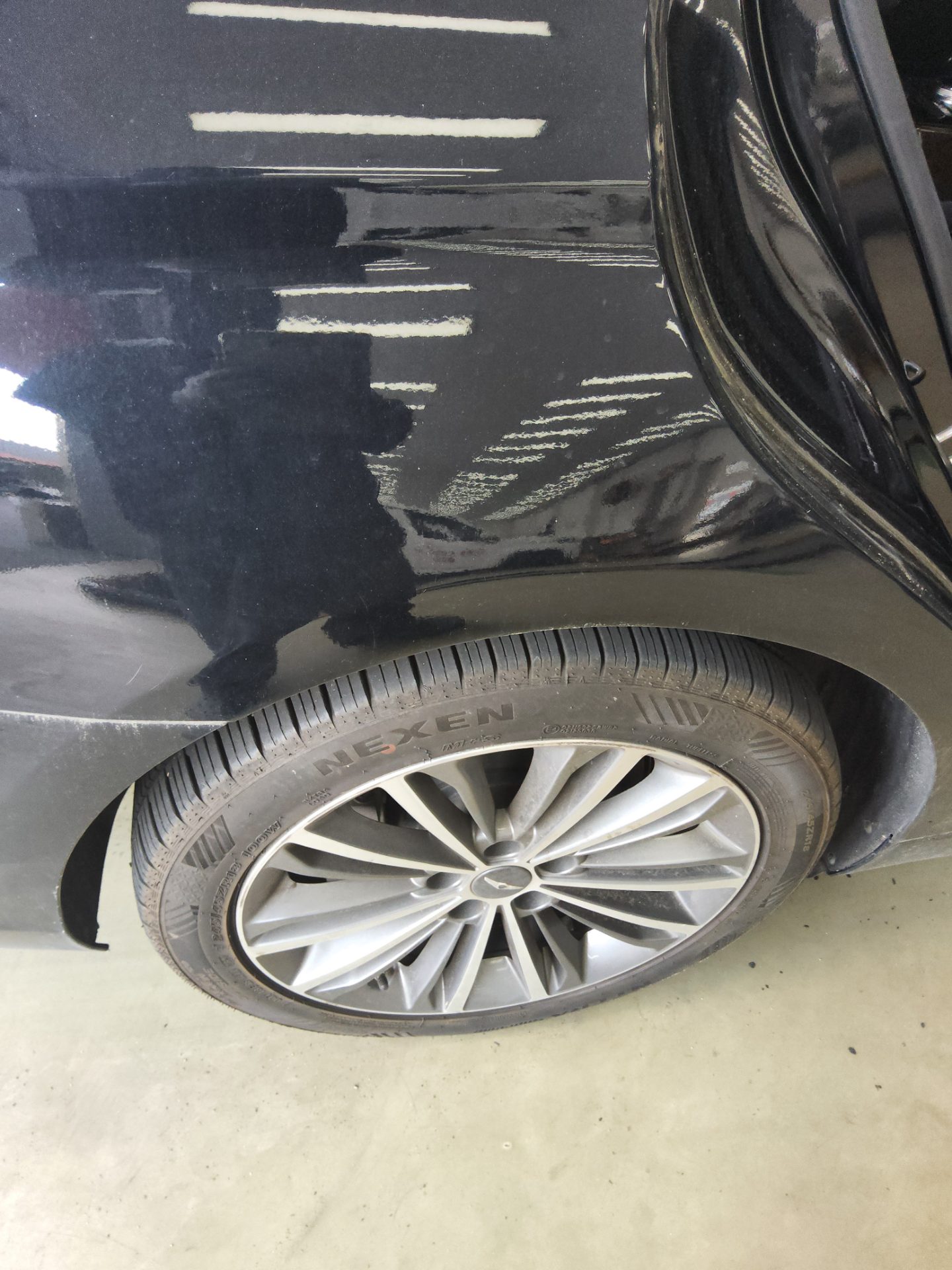 2016 - genesis eq900
