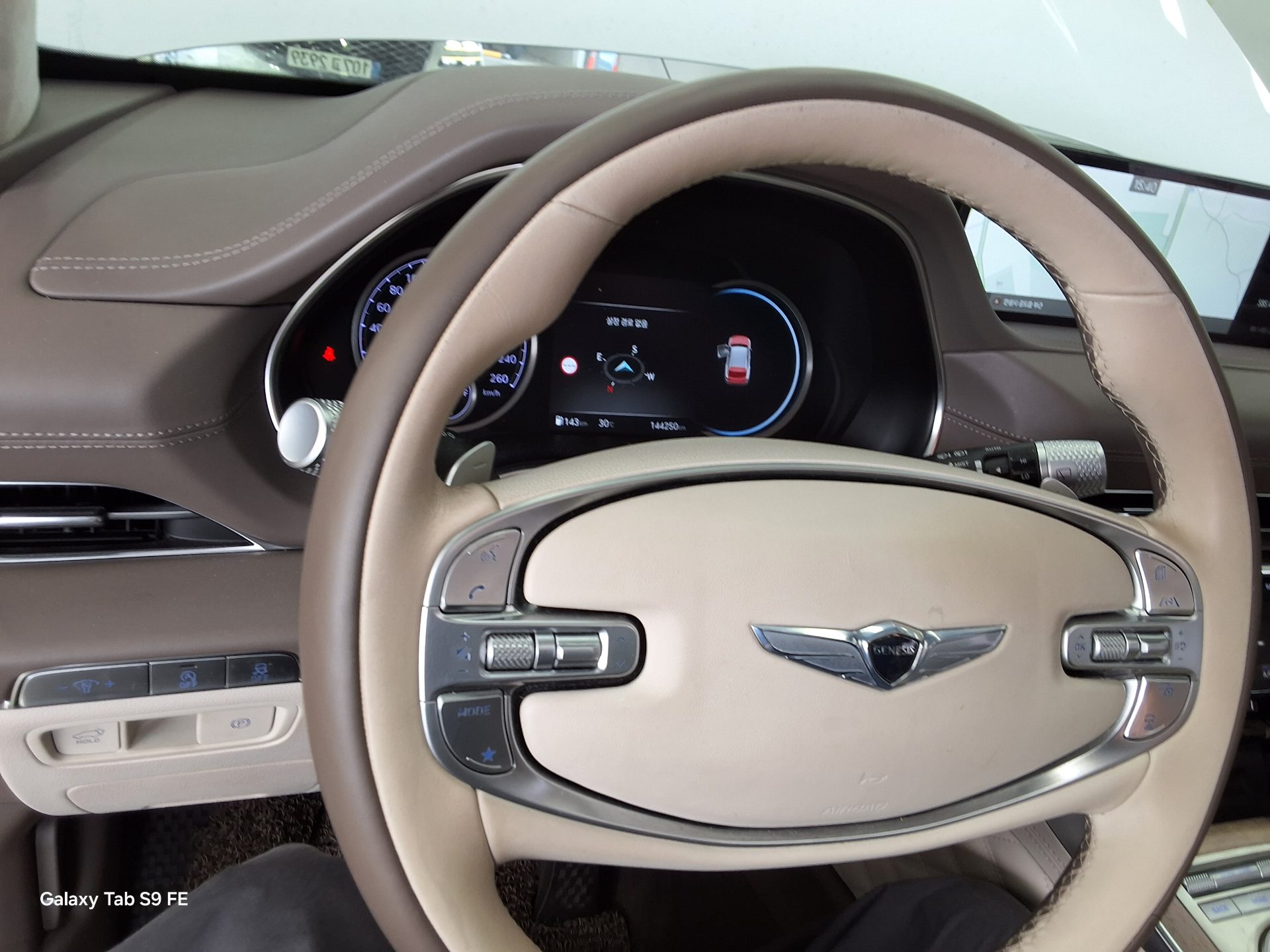 2022 - genesis gv80