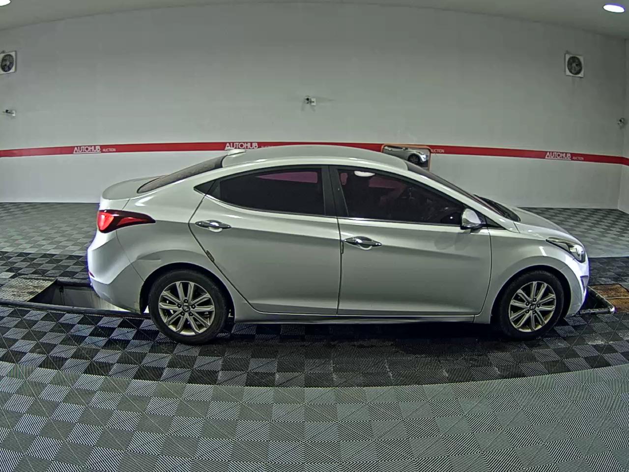 2016 - hyundai avante