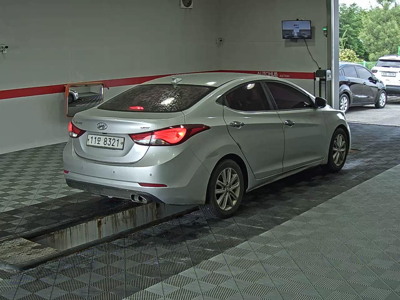 2016 - hyundai avante