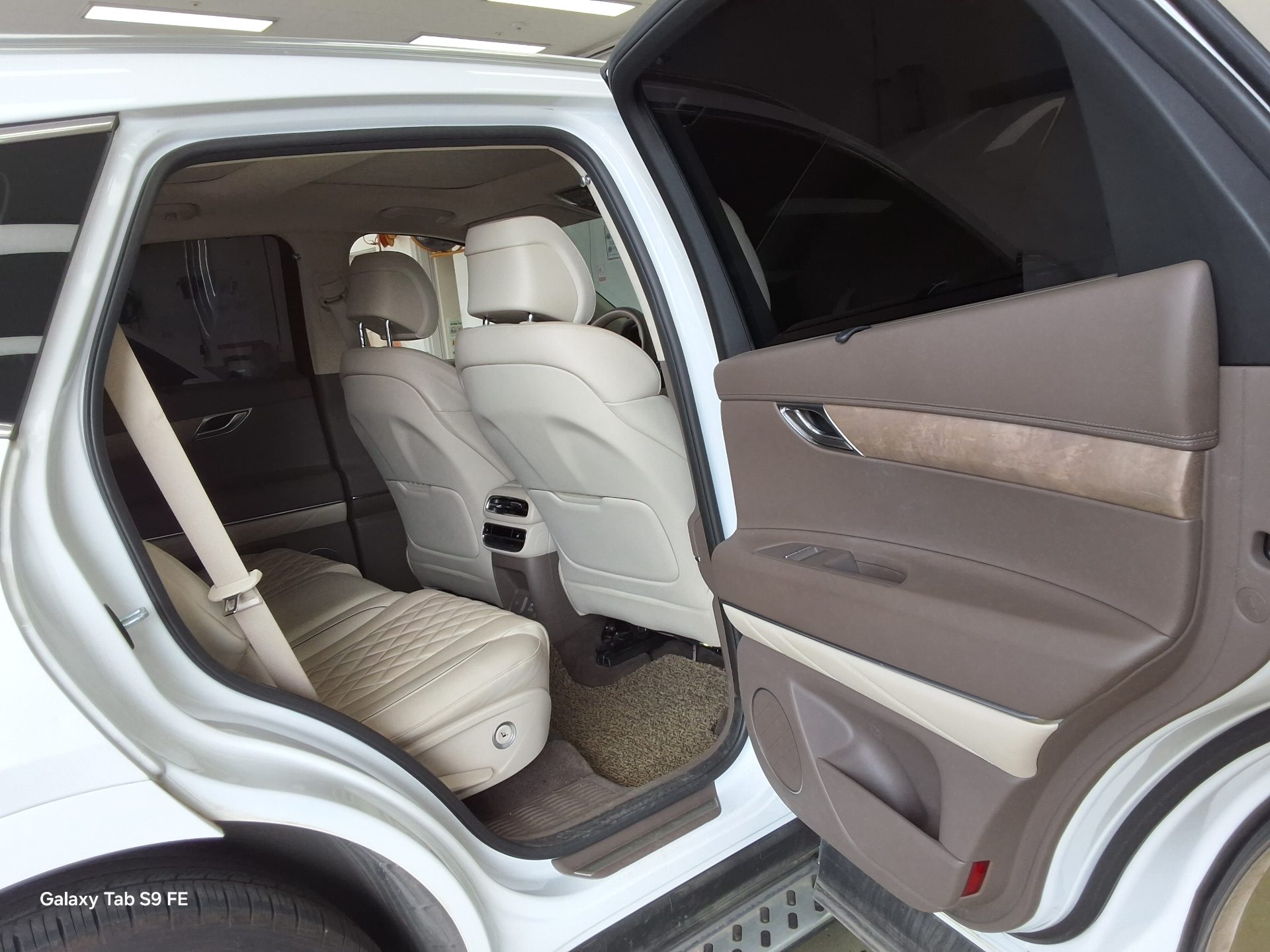 2022 - genesis gv80