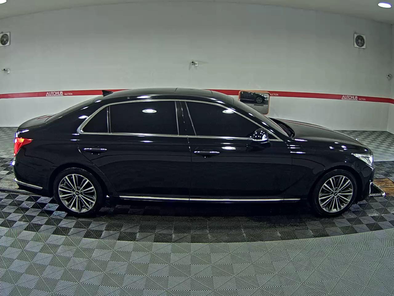 2016 - genesis eq900