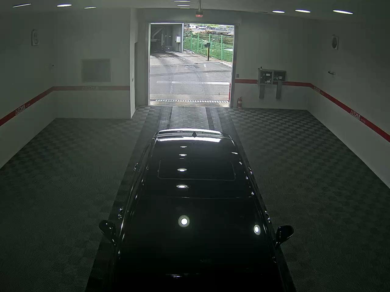 2016 - genesis eq900