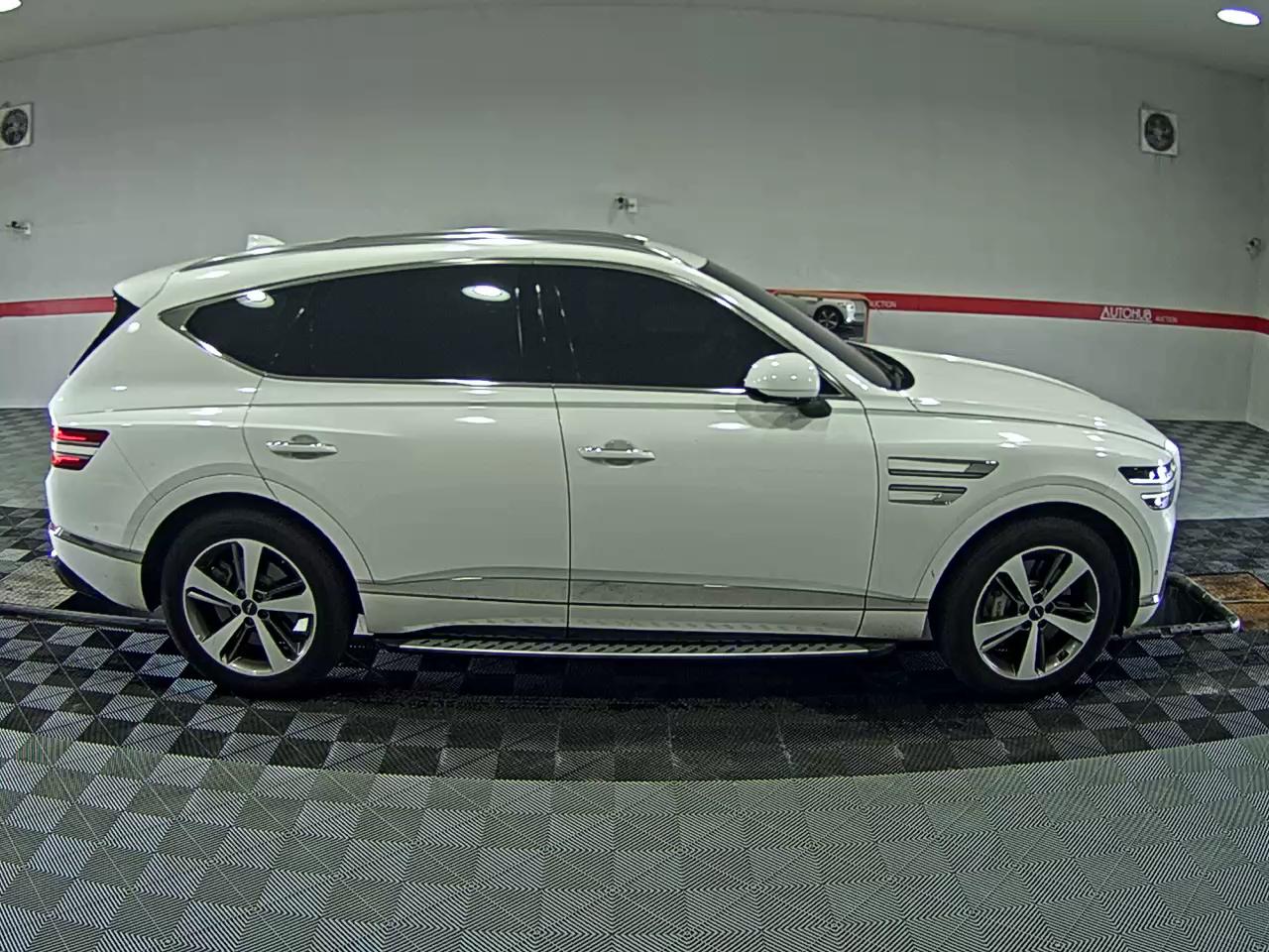 2022 - genesis gv80