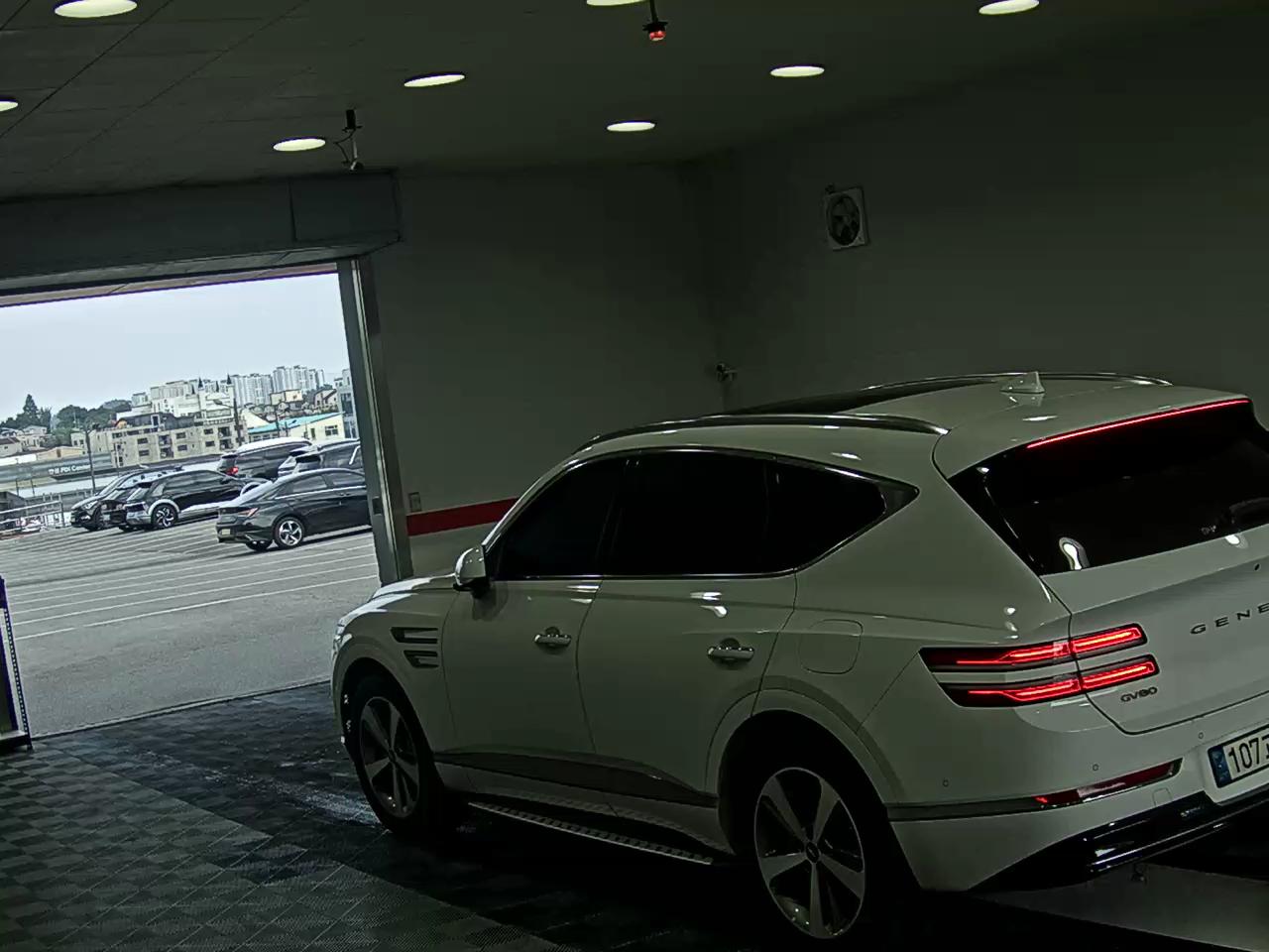 2022 - genesis gv80