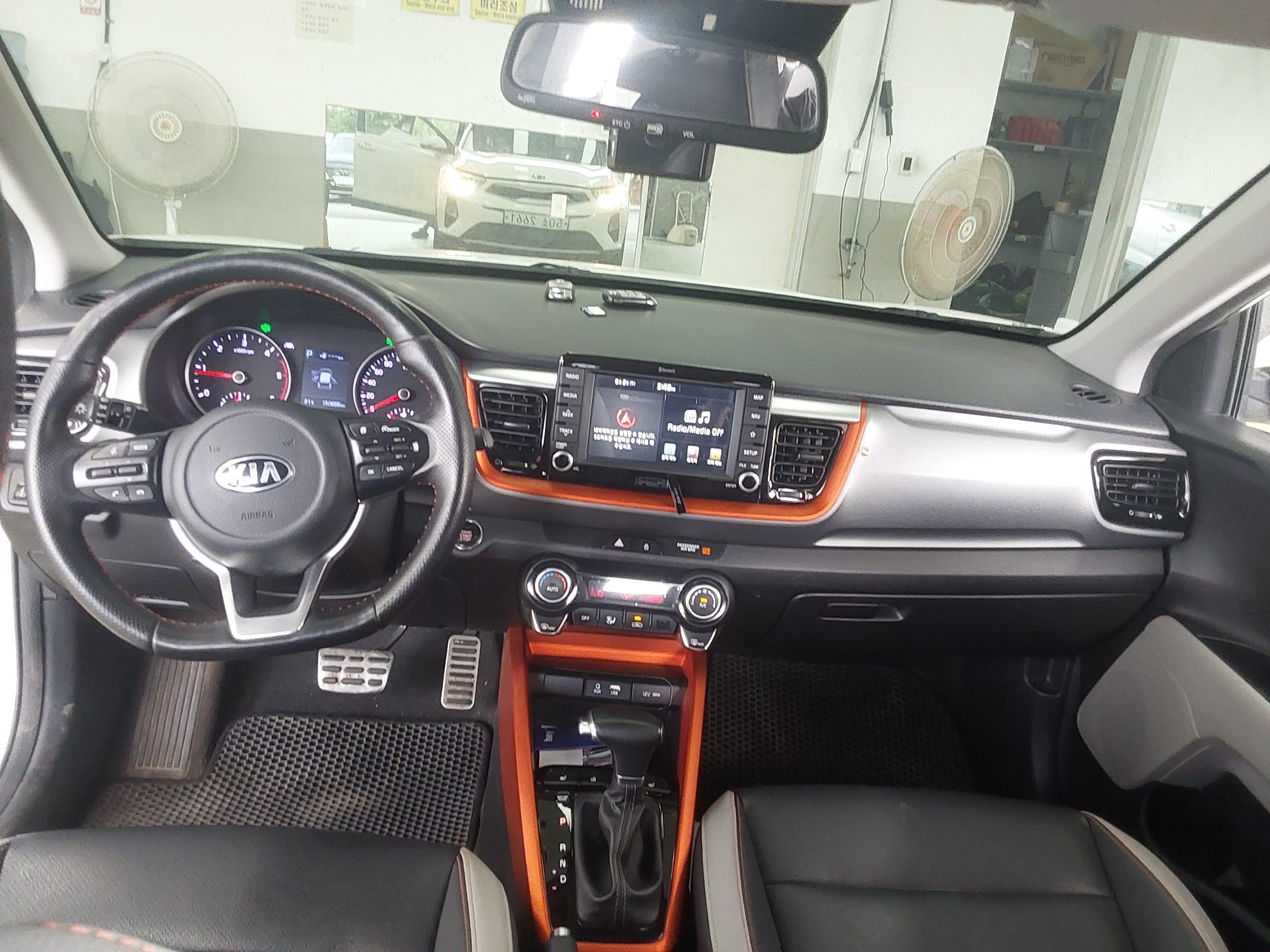 2018 - kia stonic